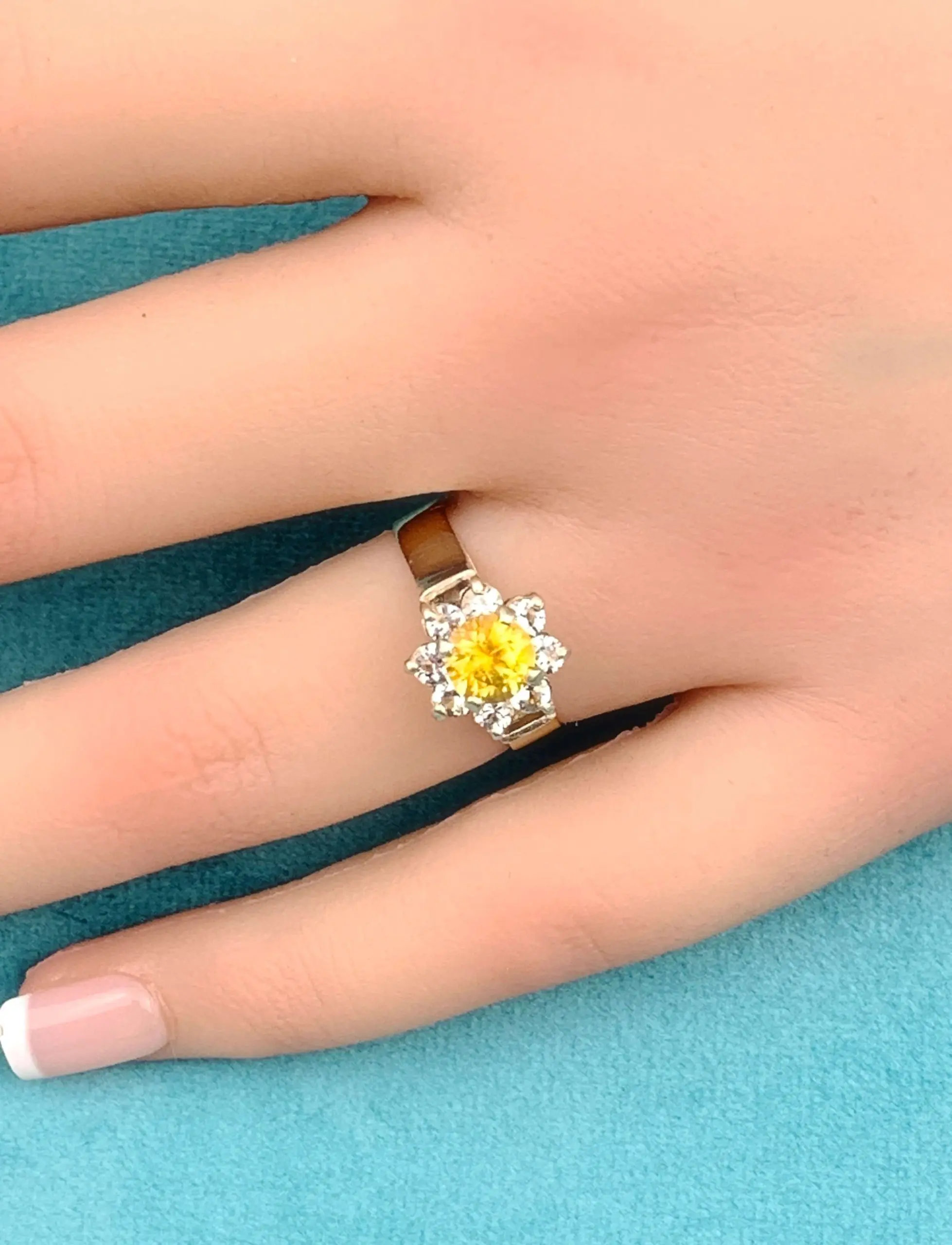 9ct Gold Citrine Ring - Image 3