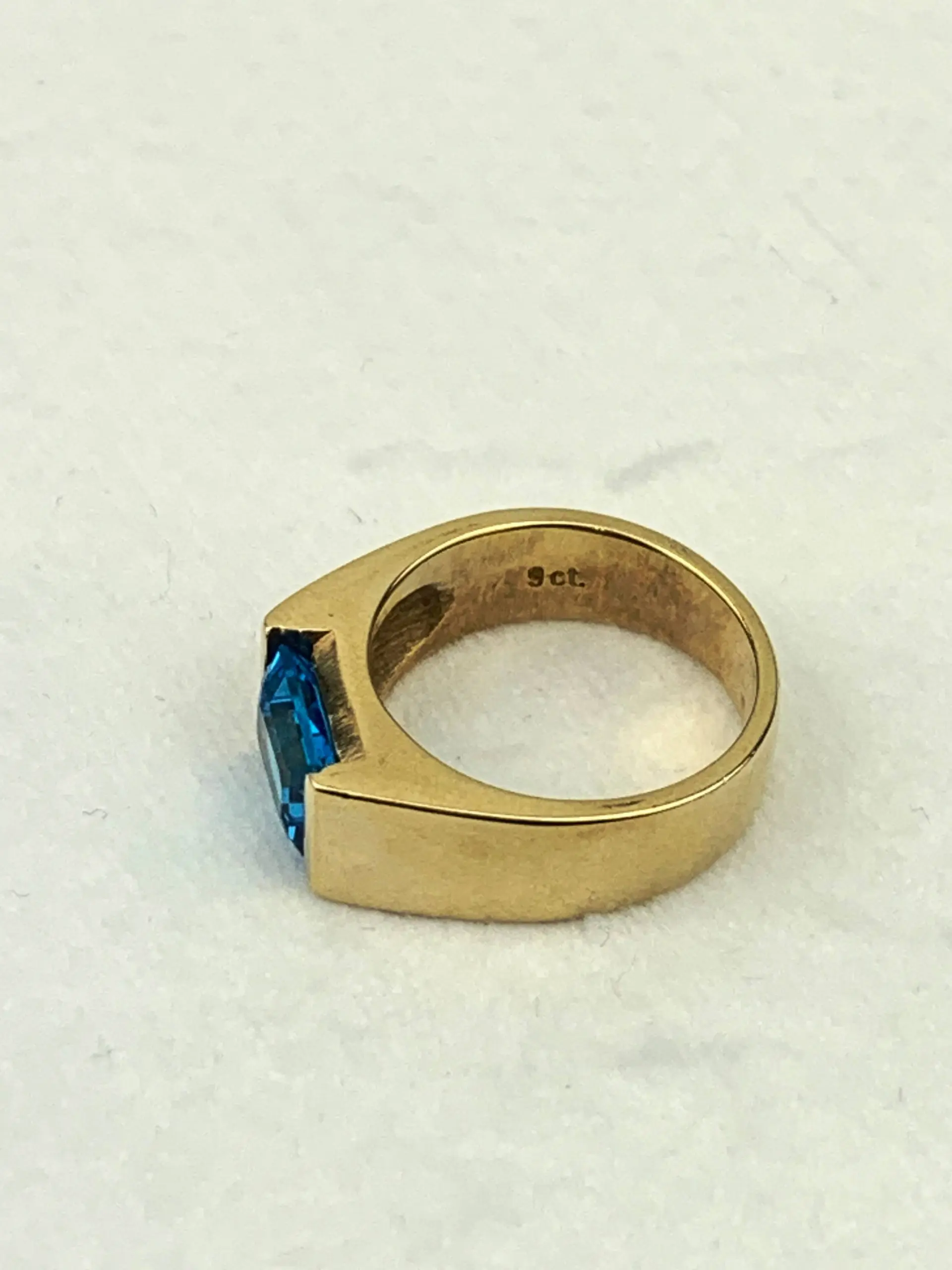 9ct Gold Blue Topaz Ring - Image 4