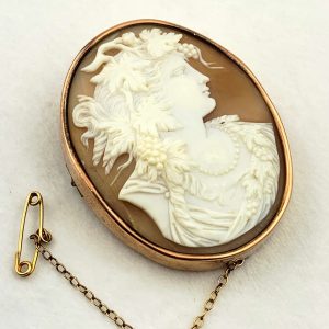Antique Australian 9ct Gold Cameo Brooch