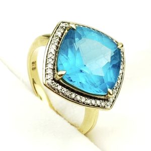 9ct Gold Diamond & Blue Topaz Dress Ring