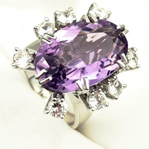 14ct White Gold Amethyst Ring