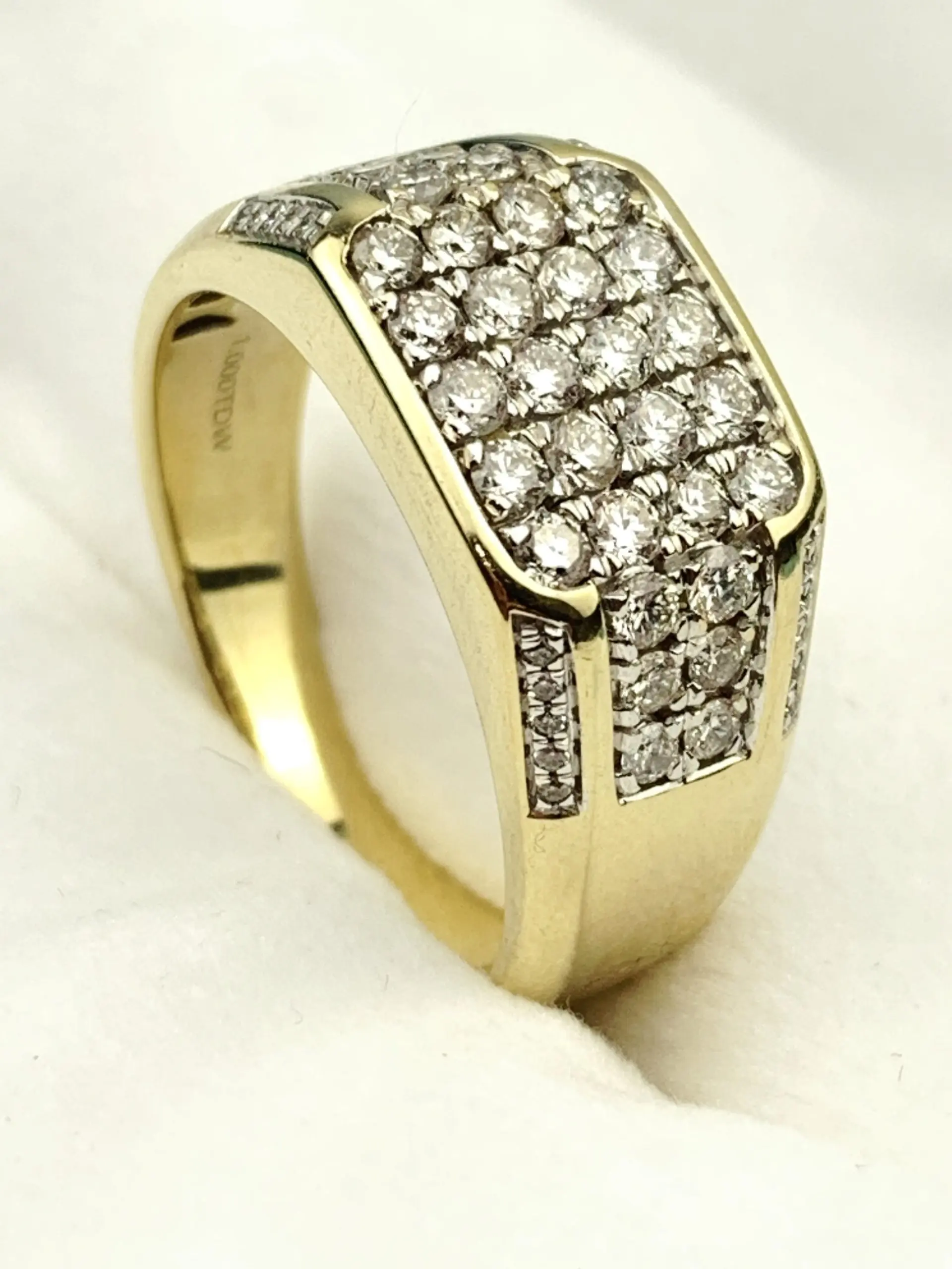 10ct Yellow Gold Mens Diamond Ring MHJ - TDW 1.0 Carat!!
