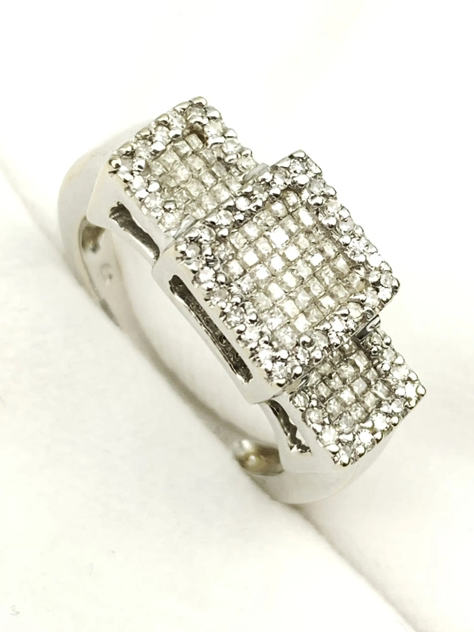 18ct White Gold Triple Square Diamond Ring