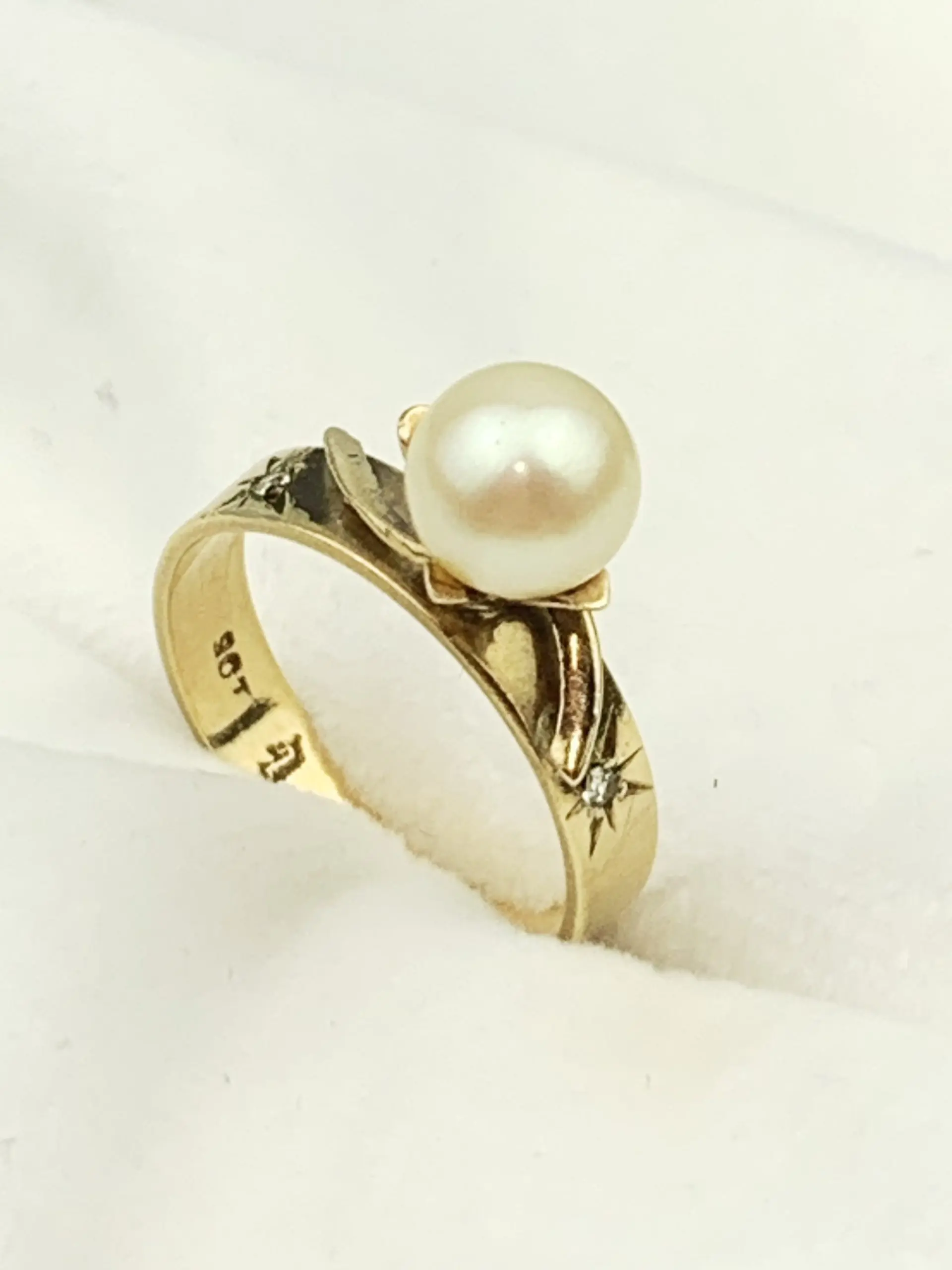 Vintage 9ct Gold Pearl Ring