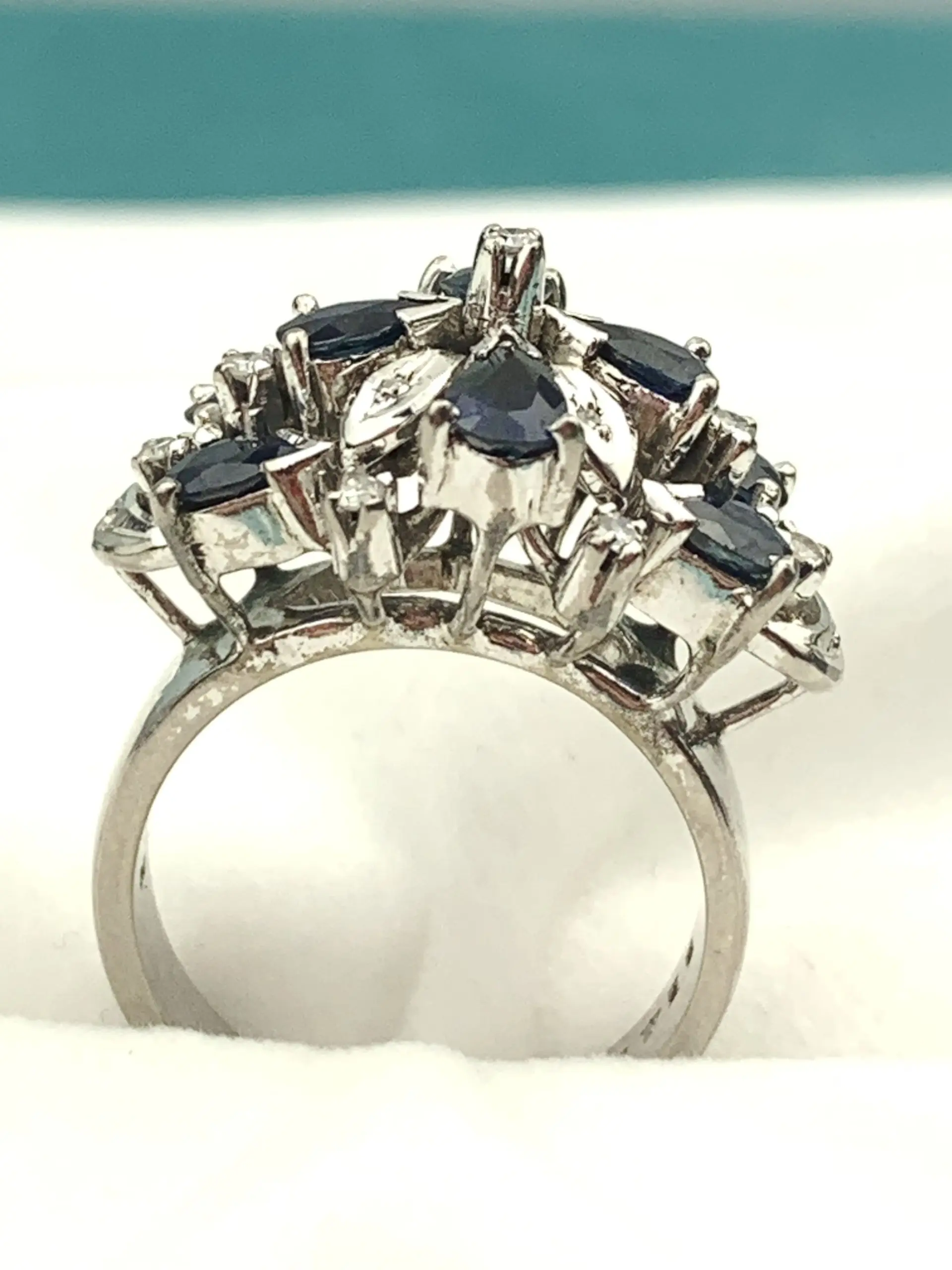 Vintage 14ct Gold Diamond & Sapphire Ring - Image 4