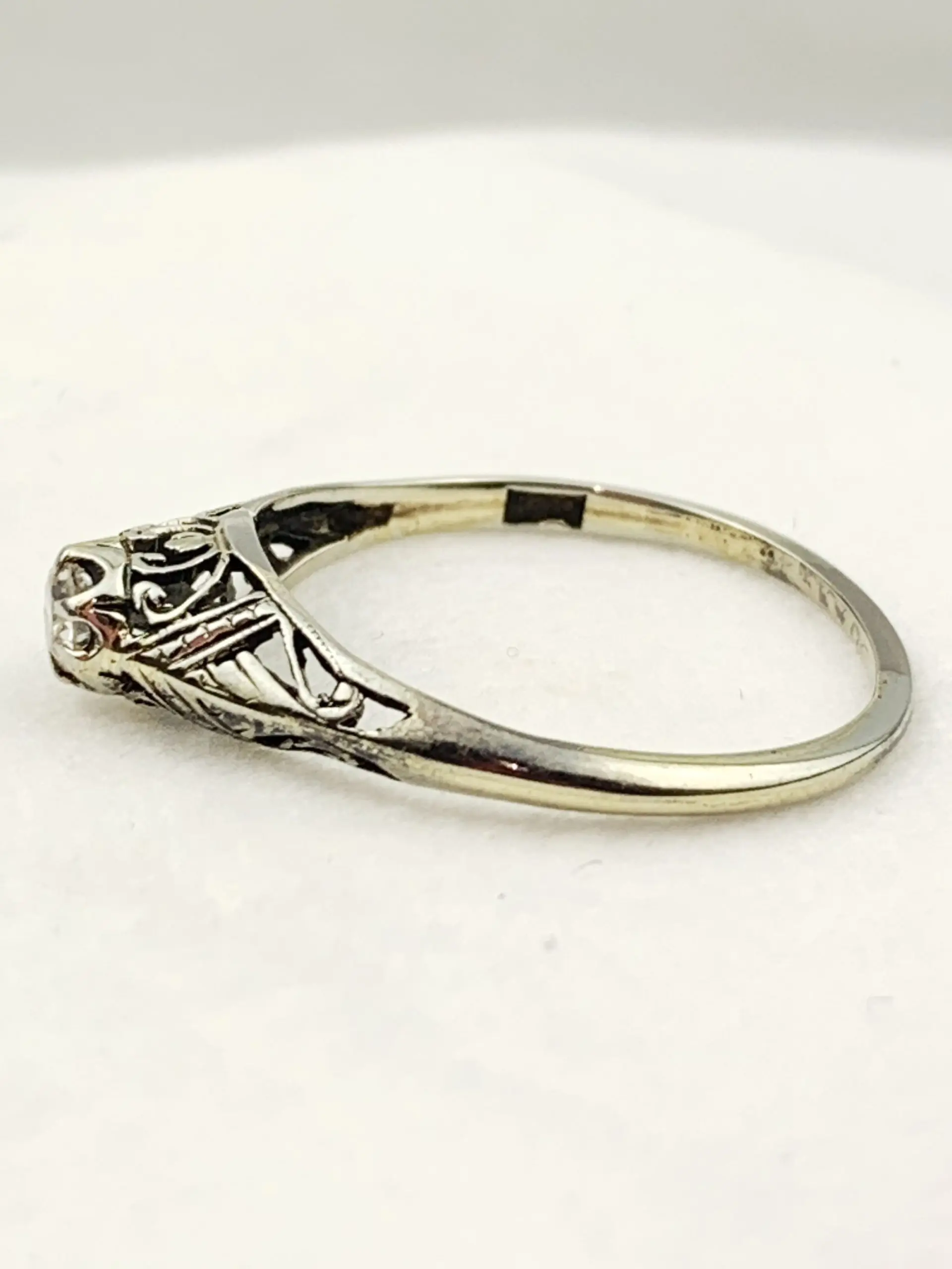 Antique 18ct White Gold Diamond Ring - Image 3