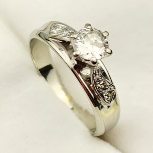 Vintage 18ct Gold Diamond Ring