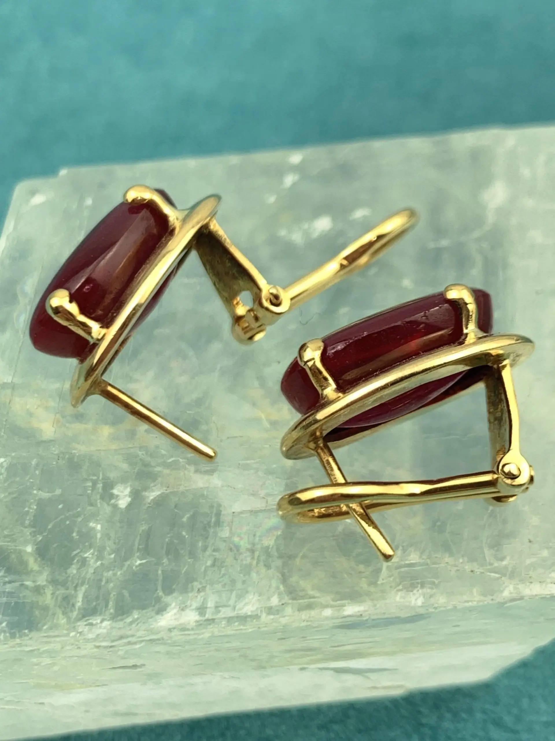 Ruby Pendant & Earrings Set in 18ct Gold - Image 5