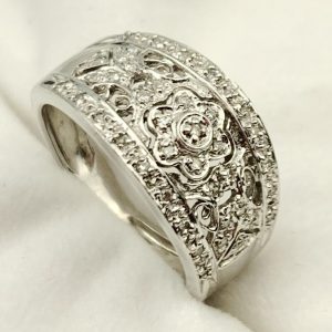 9ct White Gold Cluster Diamond Ring