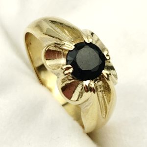 Vintage 9ct Gold Sapphire Gypsy Ring
