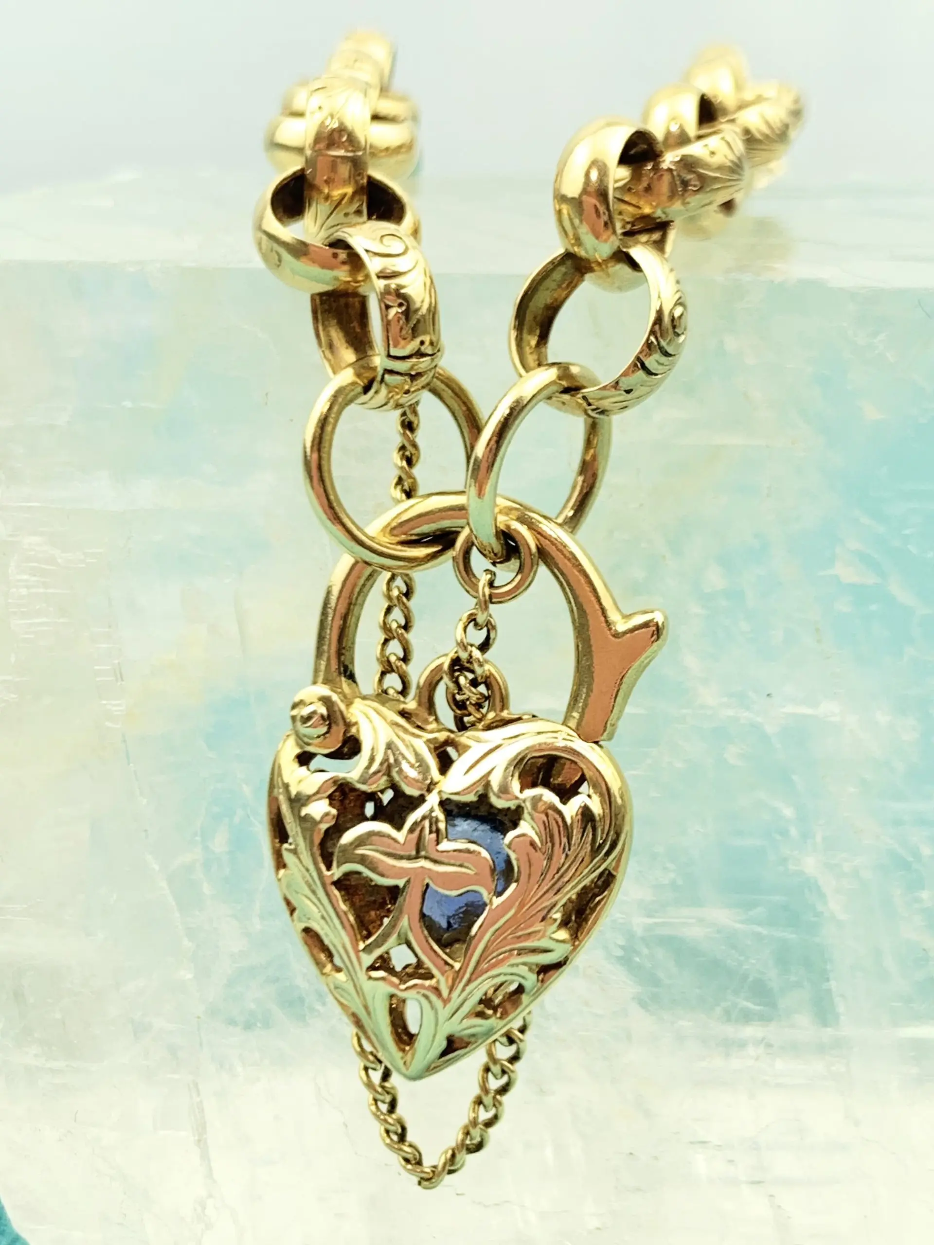 9ct Gold Belcher Bracelet & Heart Locket - Image 3