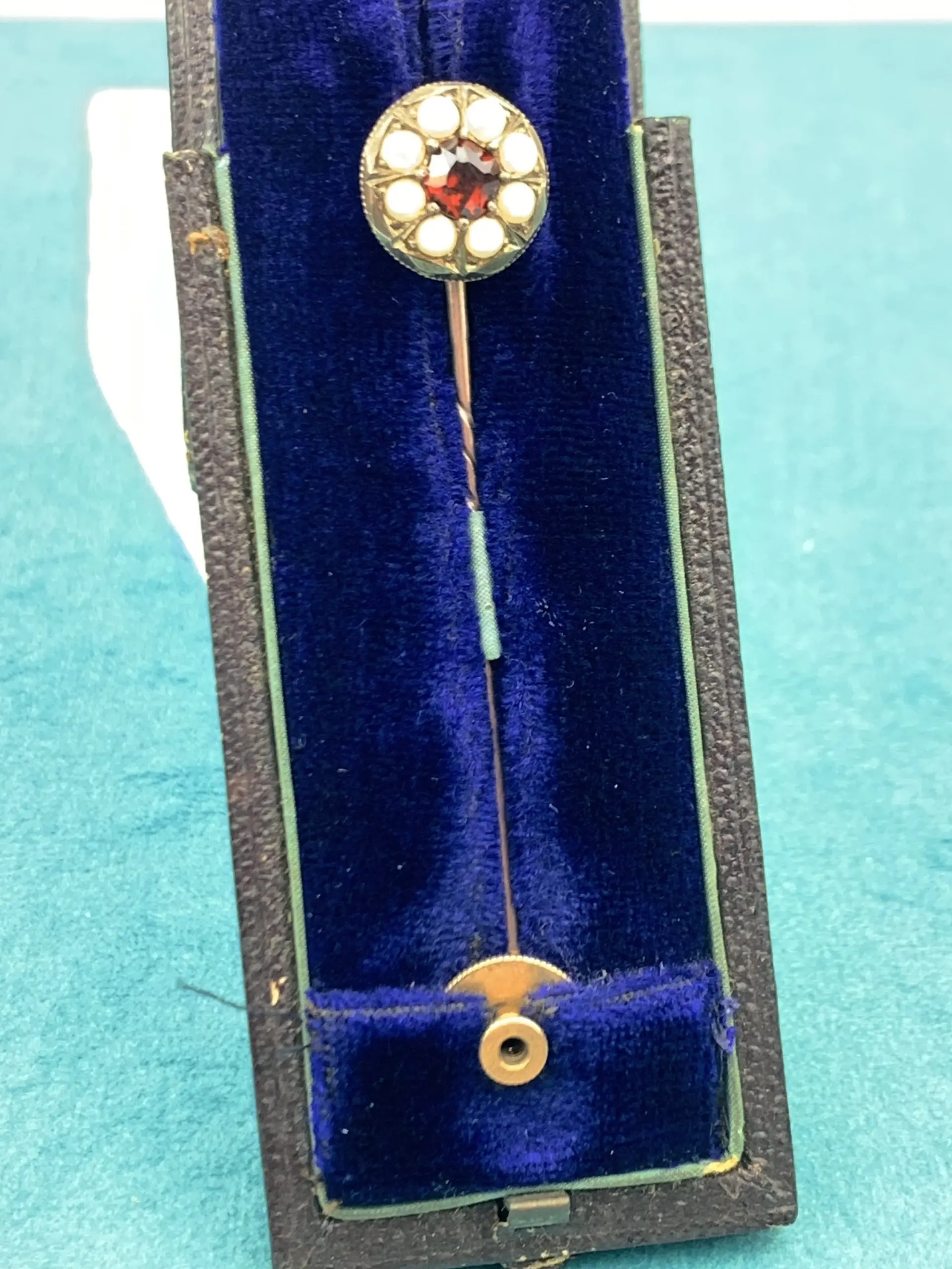 Antique 9ct Gold Garnet & Pearl Tie or Hat Pin