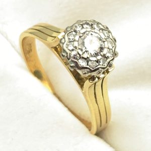 Vintage 18ct Gold Diamond Ring