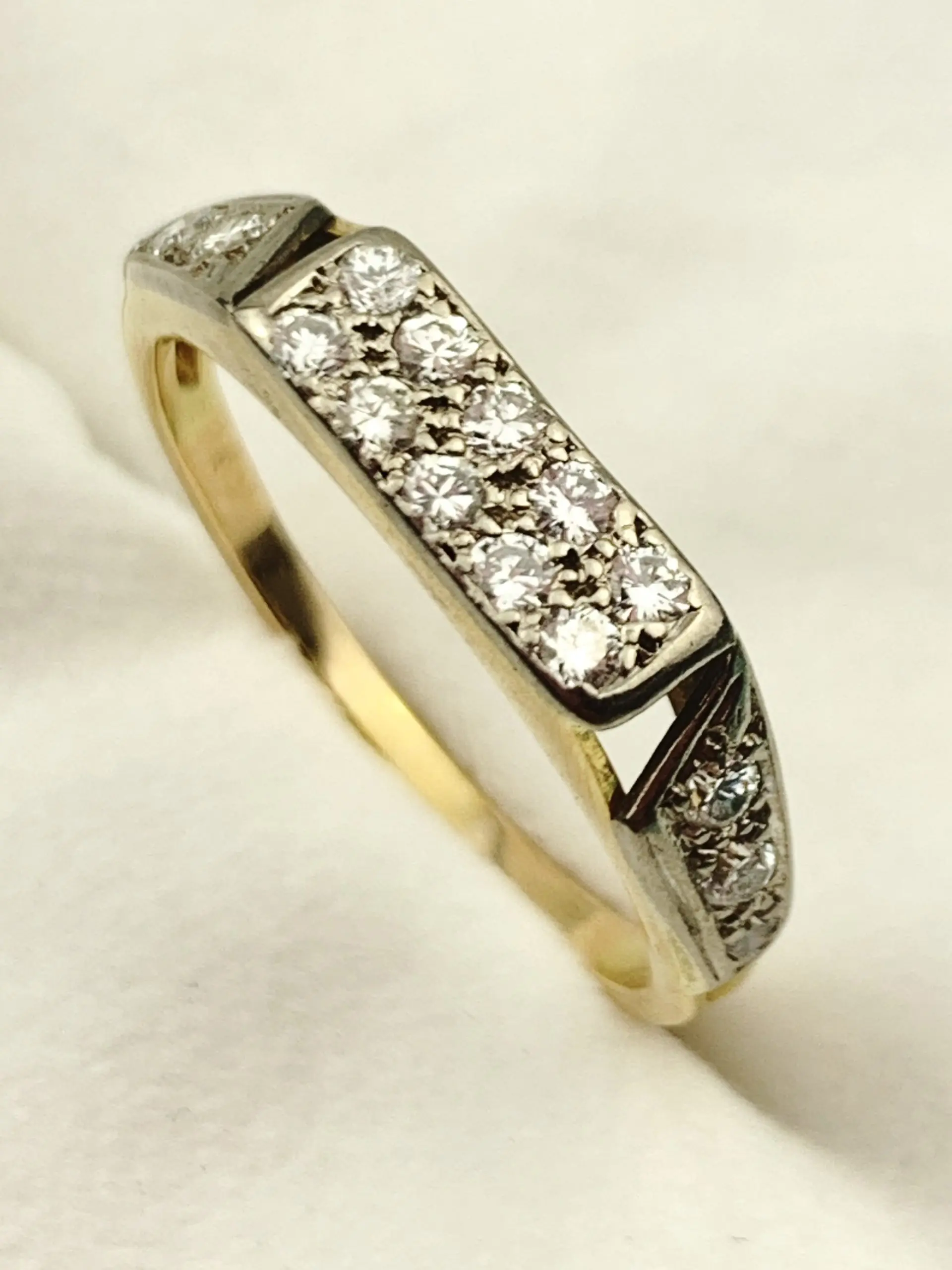 9ct Gold Cluster Diamond Ring