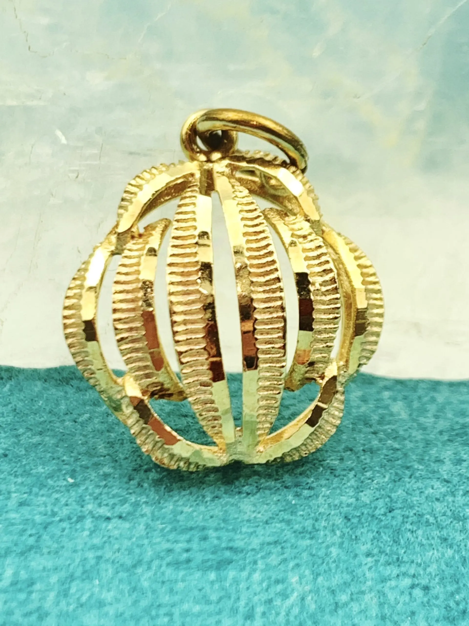 9ct Yellow Gold Pendant