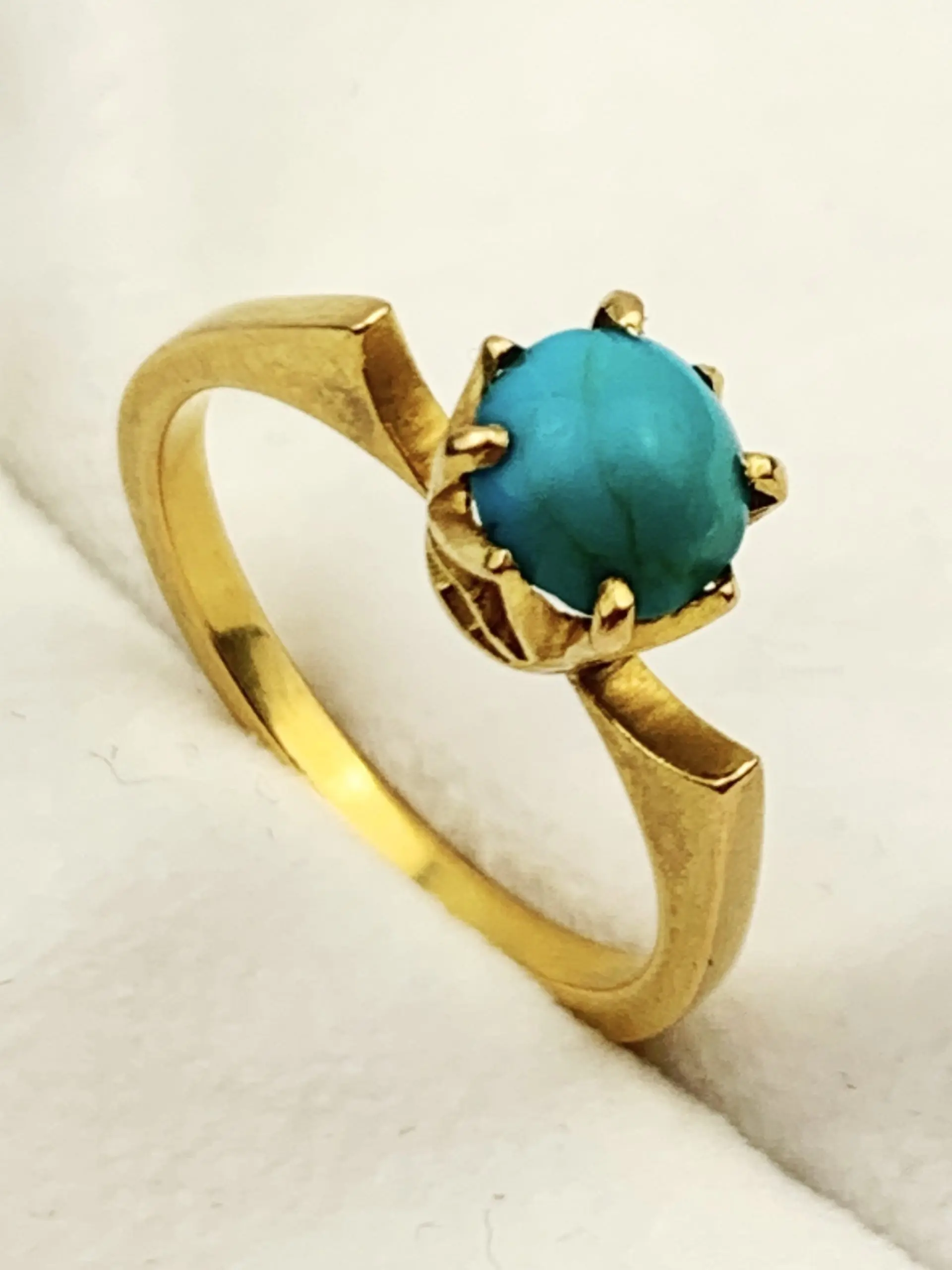 Vintage 18ct Gold Turquoise Ring