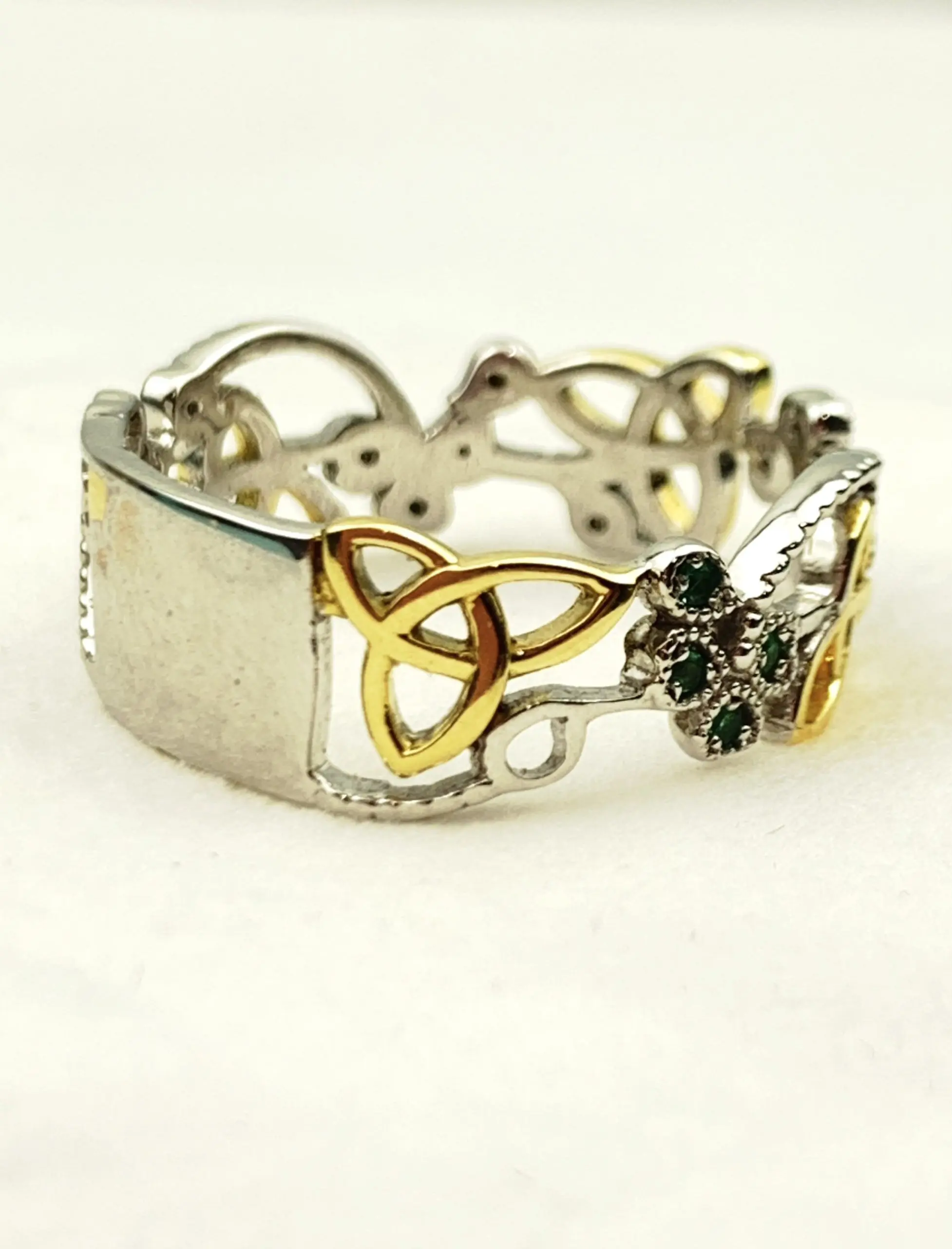 18ct Gold Emerald Celtic Ring - Image 3