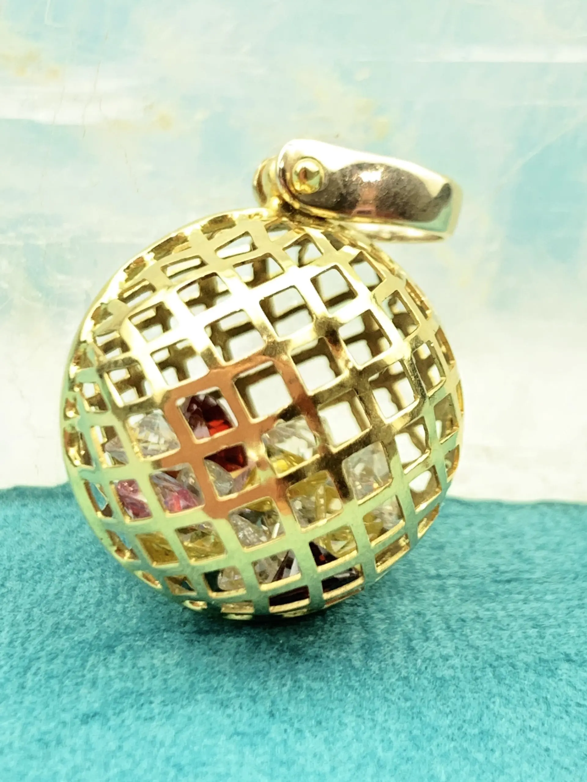 18ct Gold Orb Ball Pendant