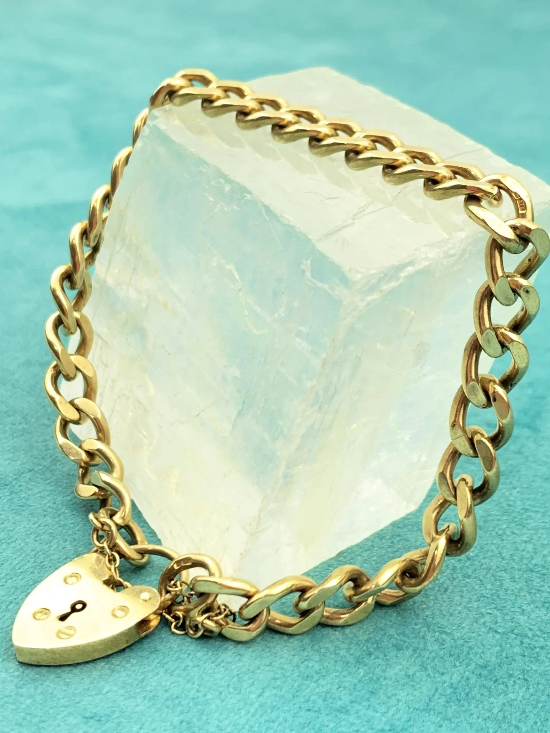 9ct Curblink Gold Bracelet & Heart Locket