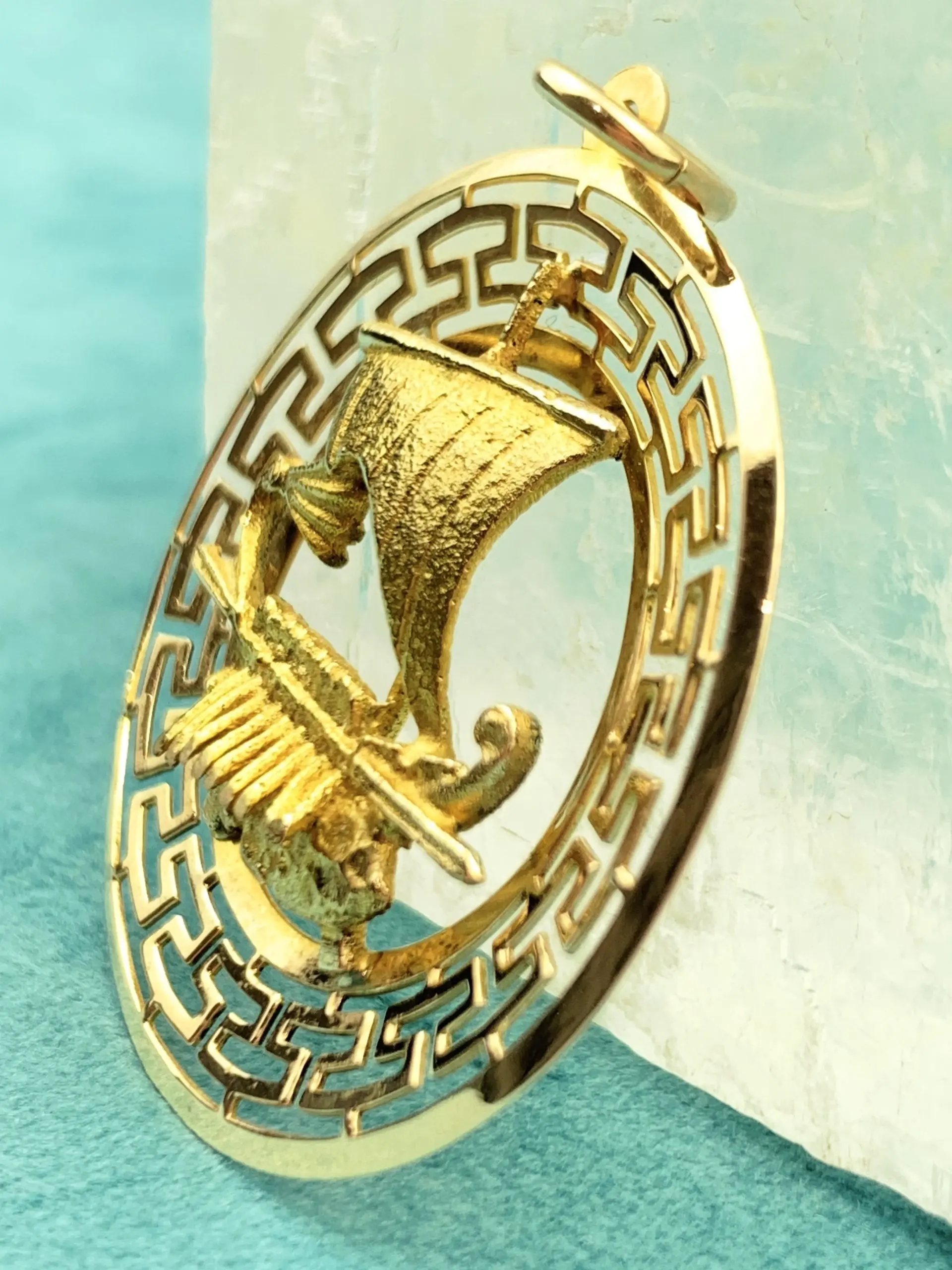 14ct Gold Greek Boat Pendant - Image 3