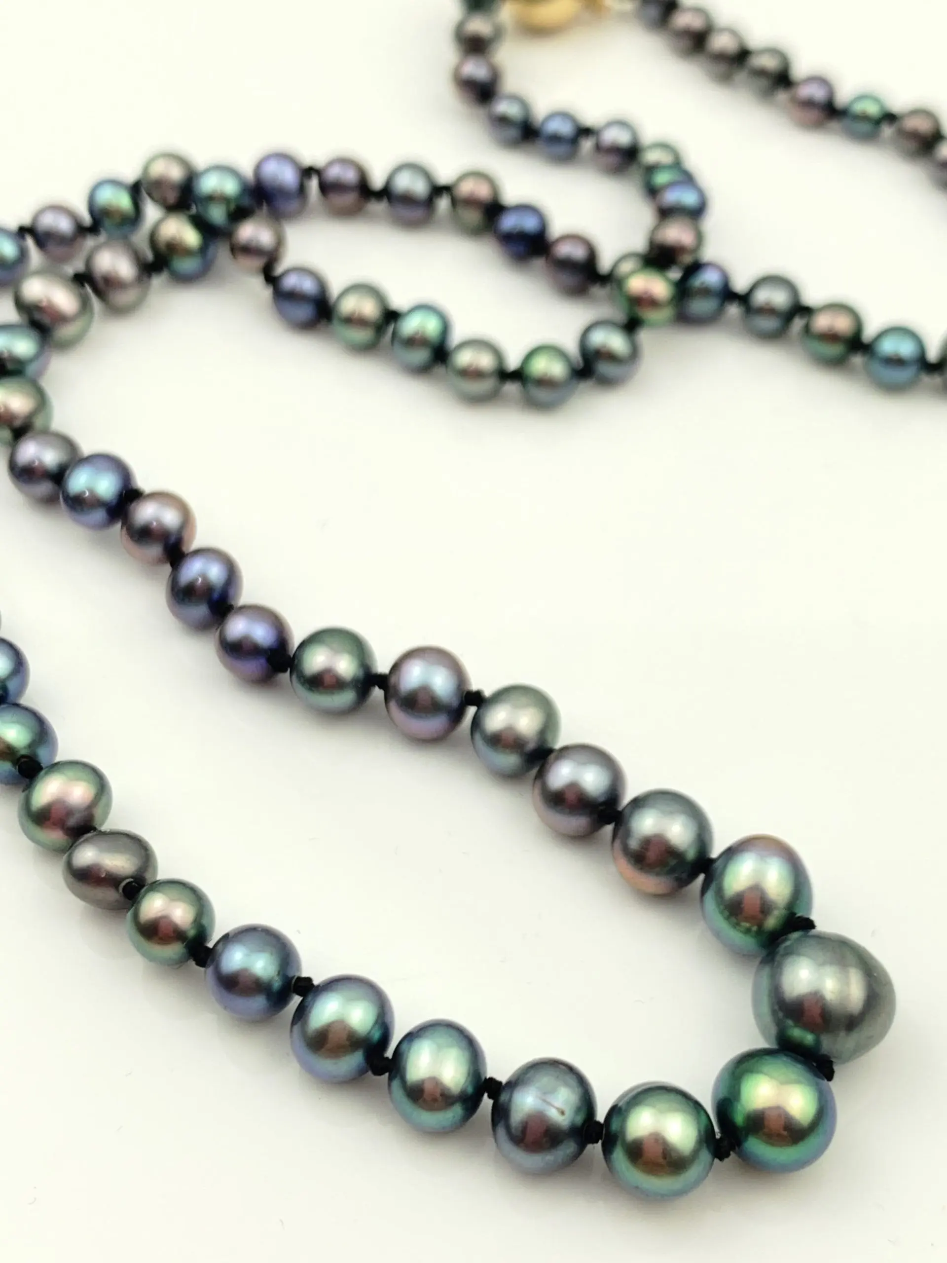 Vintage Black Pearl Necklace with 14ct Gold Clasp
