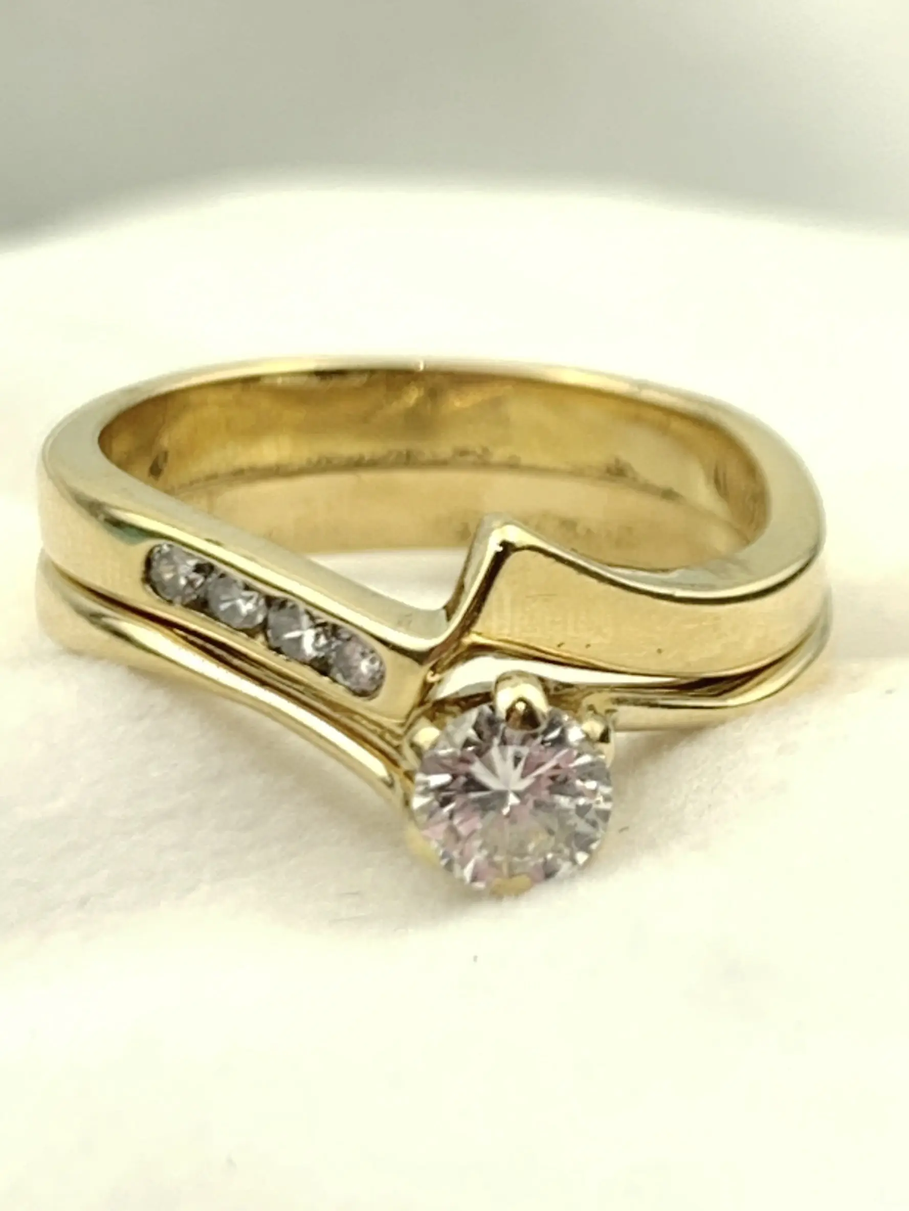 18ct Gold Diamond Engagement & Wedding Ring Set