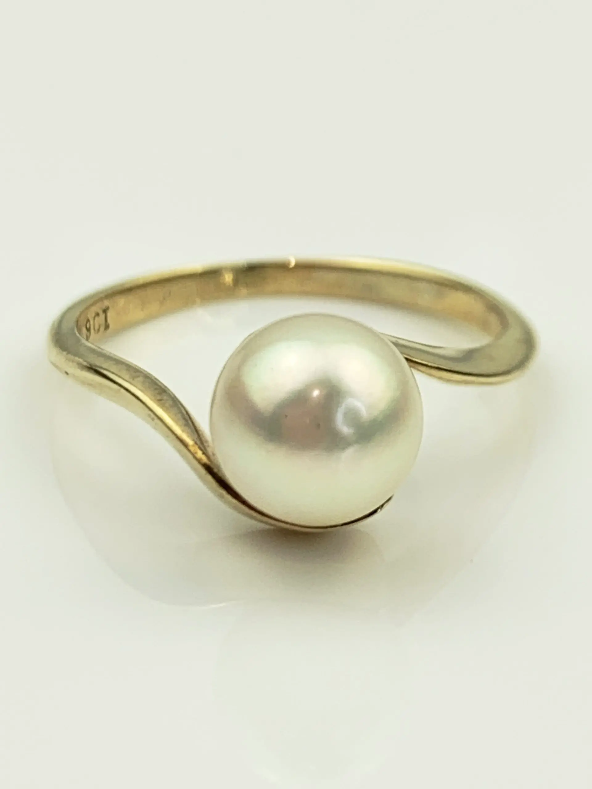 9ct Gold Pearl Ring