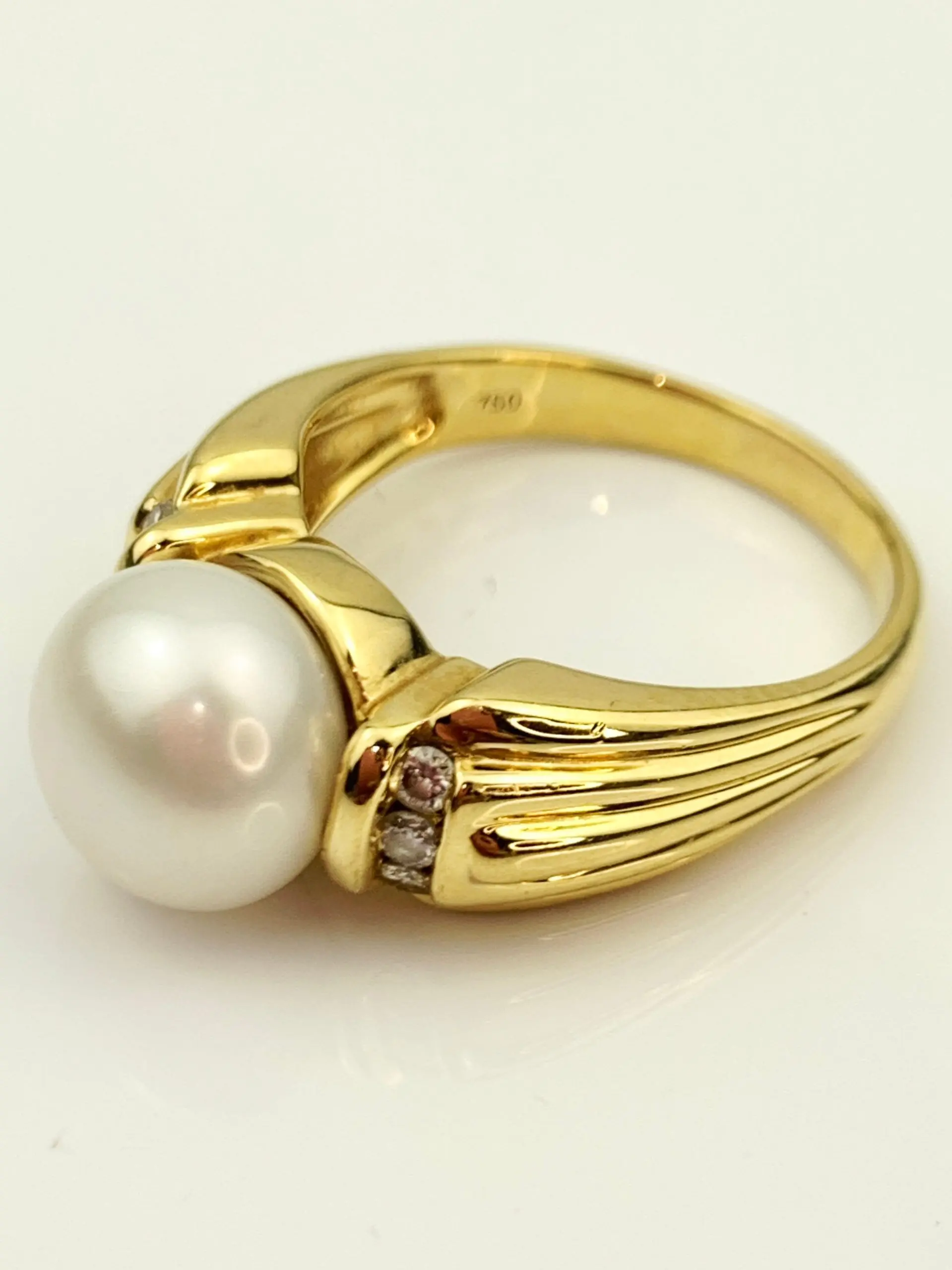 18ct Gold Diamond & Pearl Ring - Image 3