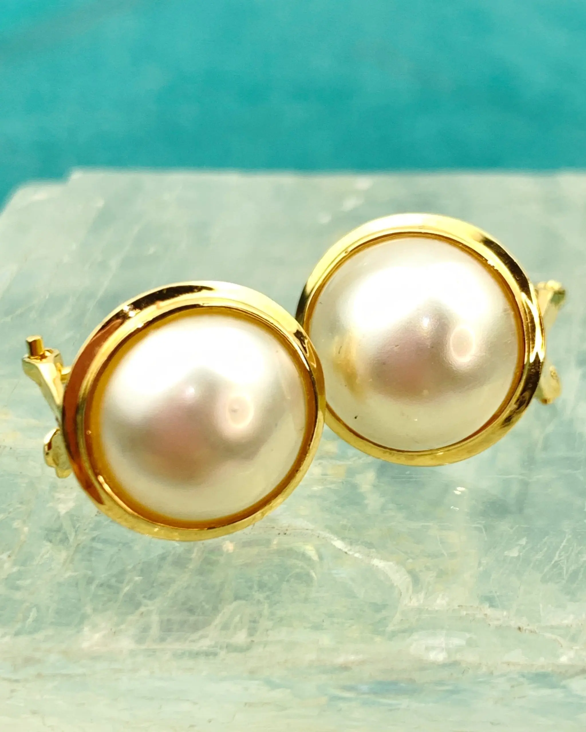 18ct Yellow Gold Pearl Earrings