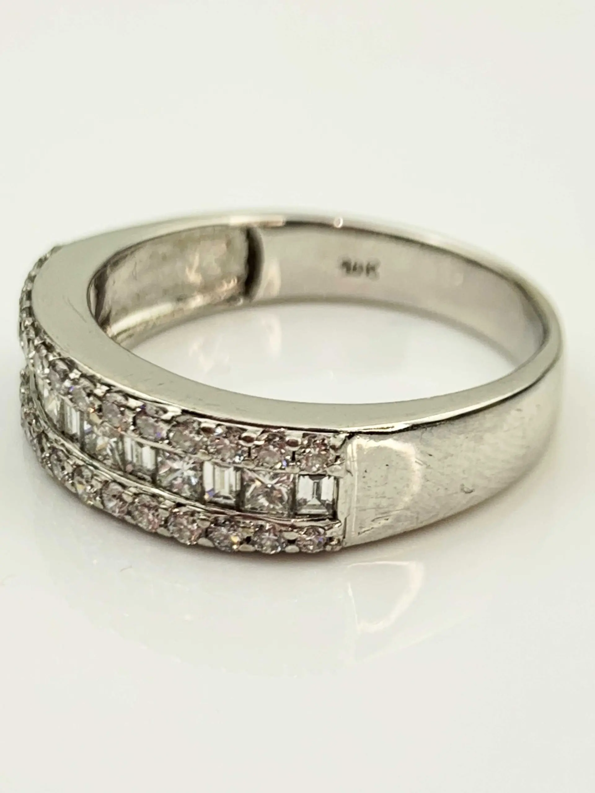 18ct White Gold Diamond Ring - Image 3