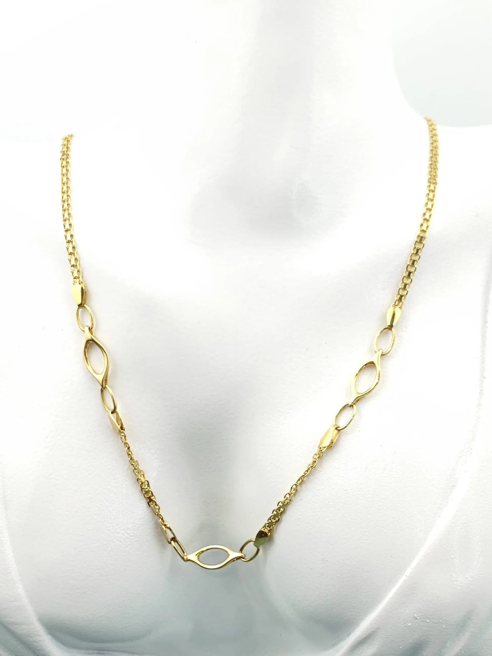 18ct Gold Chain Fancy Link Necklace - Image 4