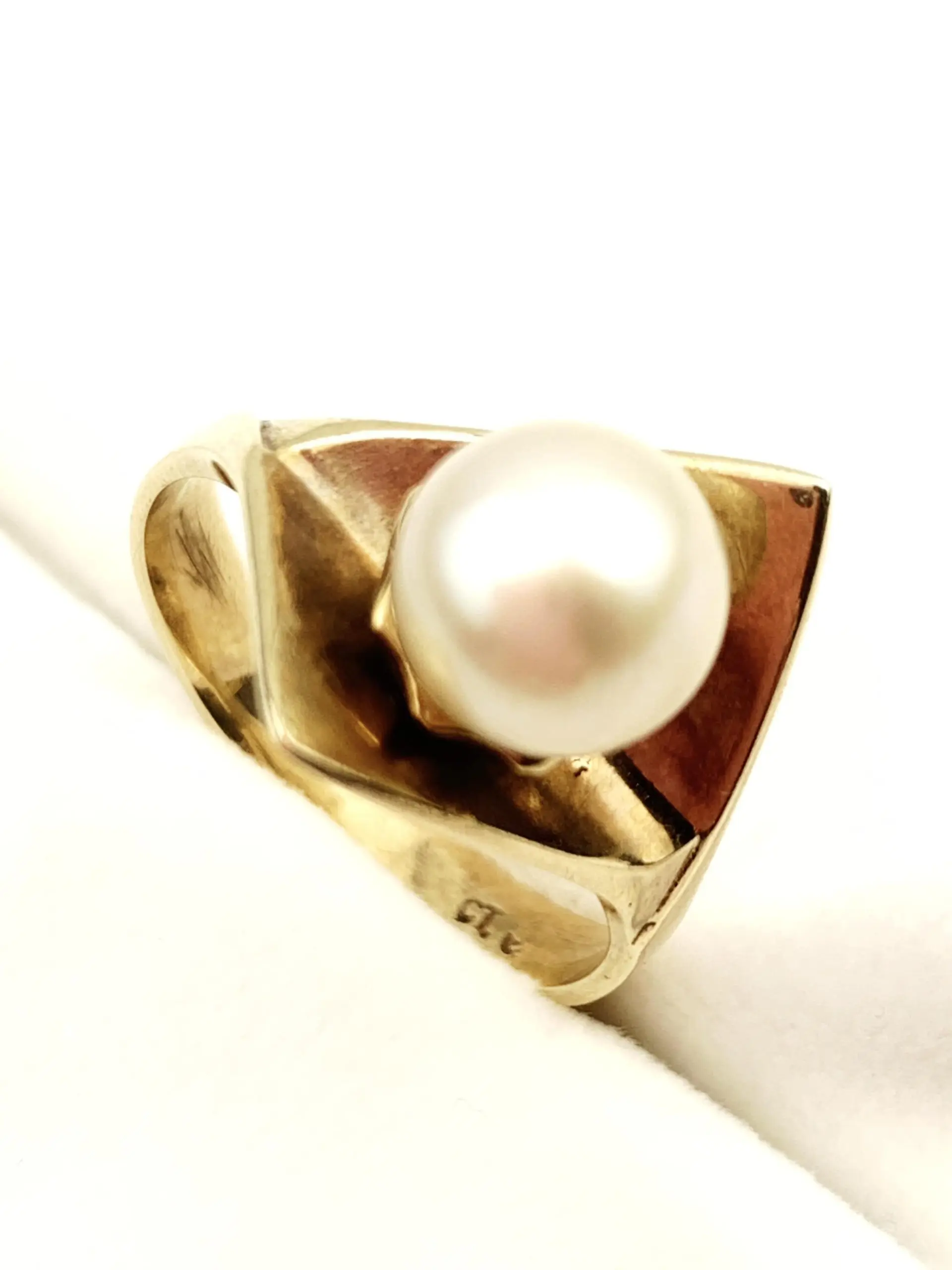 9ct Gold Pearl Ring