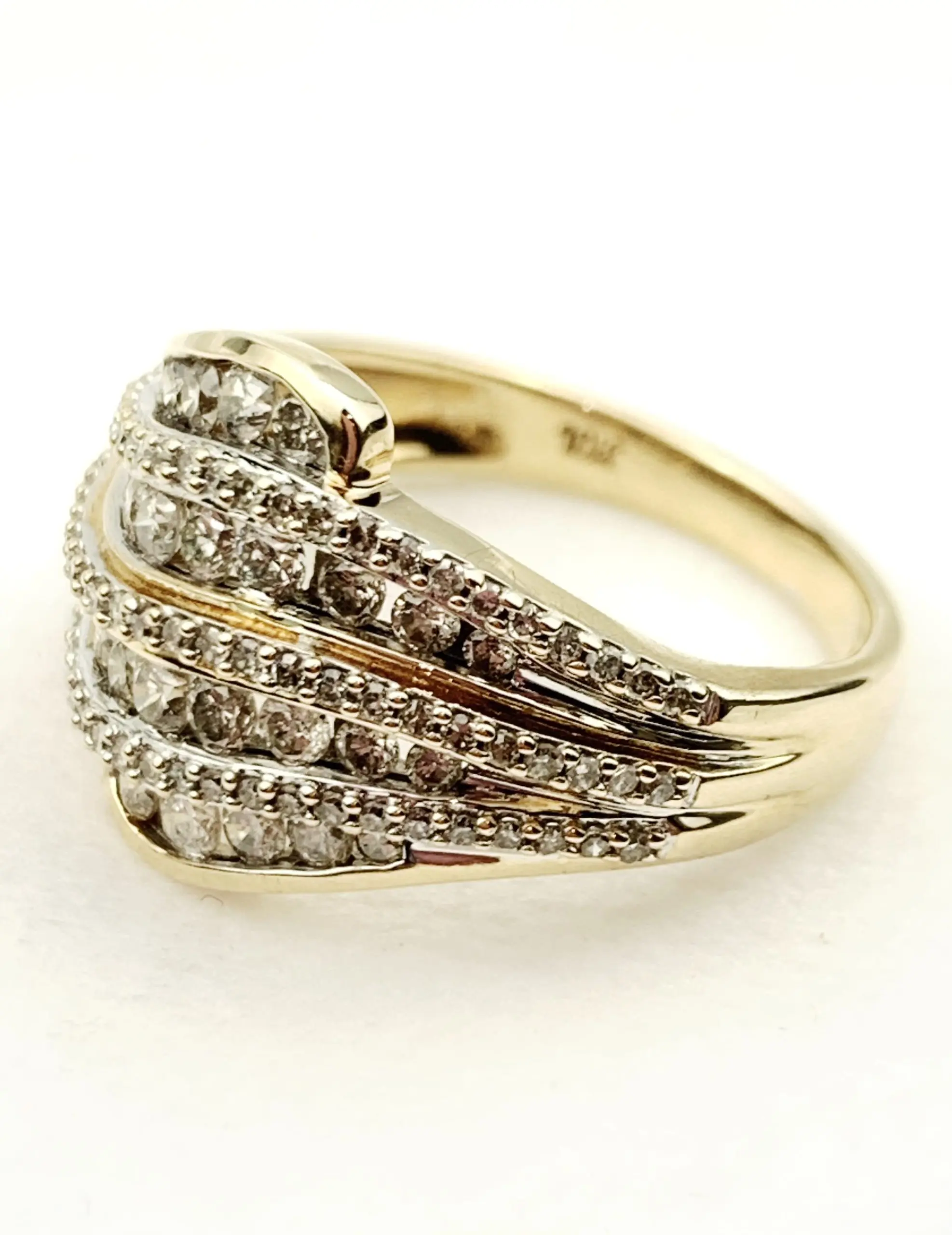 10ct Gold Cluster Diamond Ring - Image 3