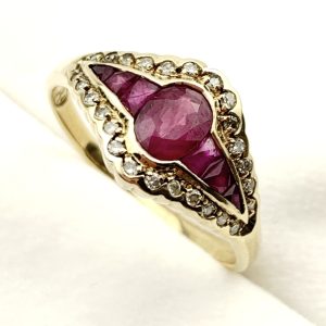 9ct Gold Diamond & Ruby Ring