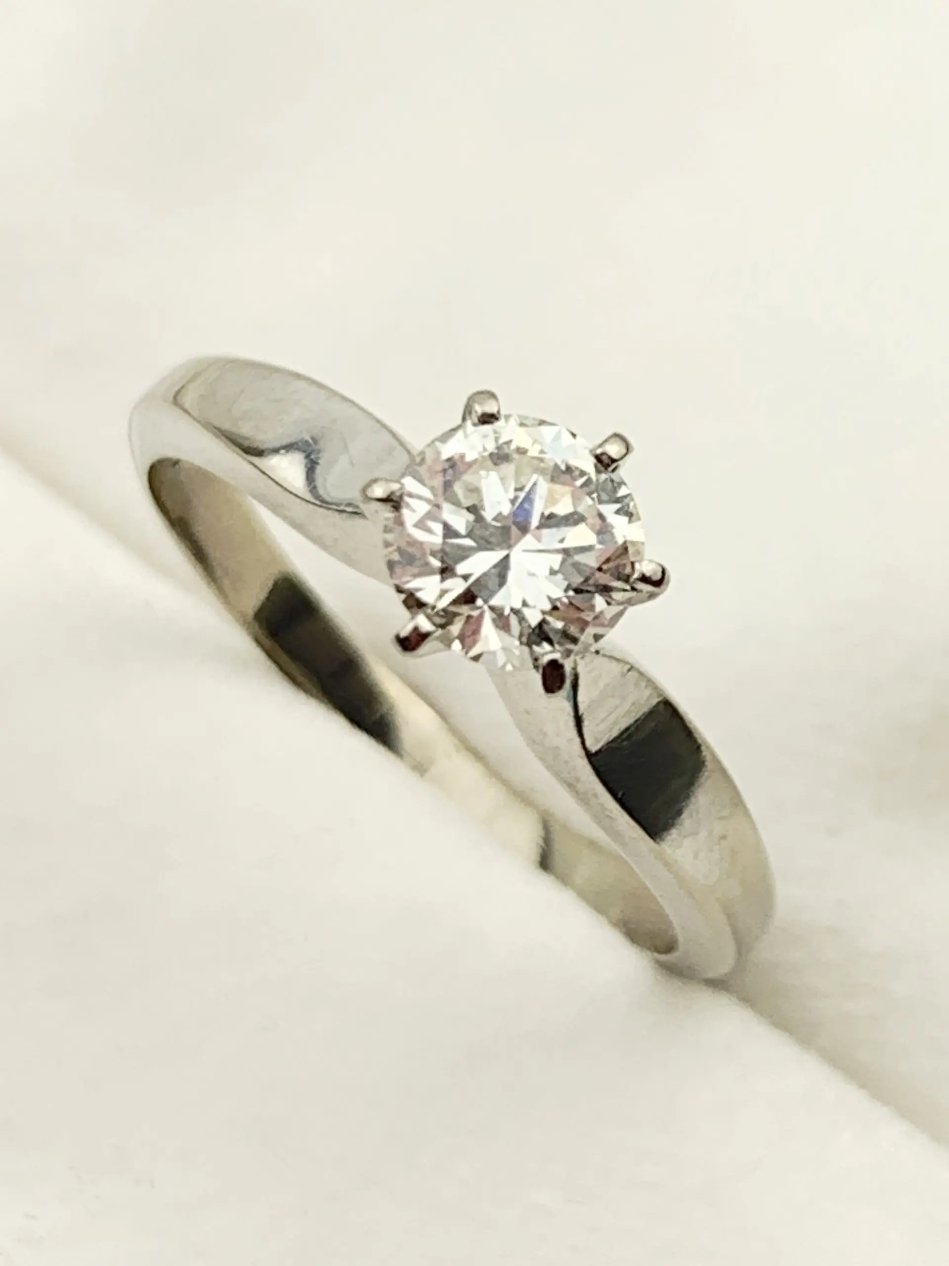 18ct Gold Solitaire Diamond Ring