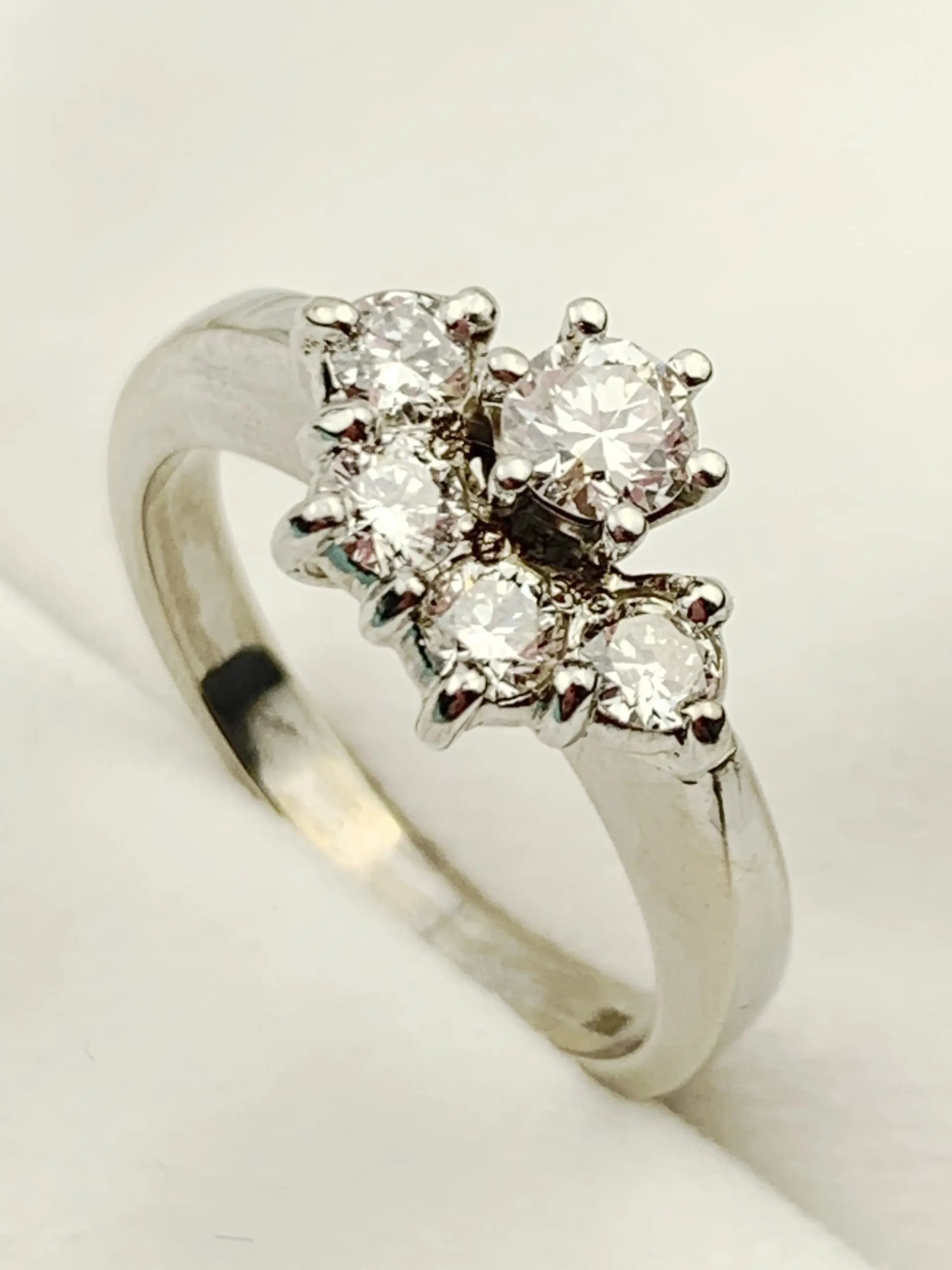 18ct Gold Cluster Diamond Ring