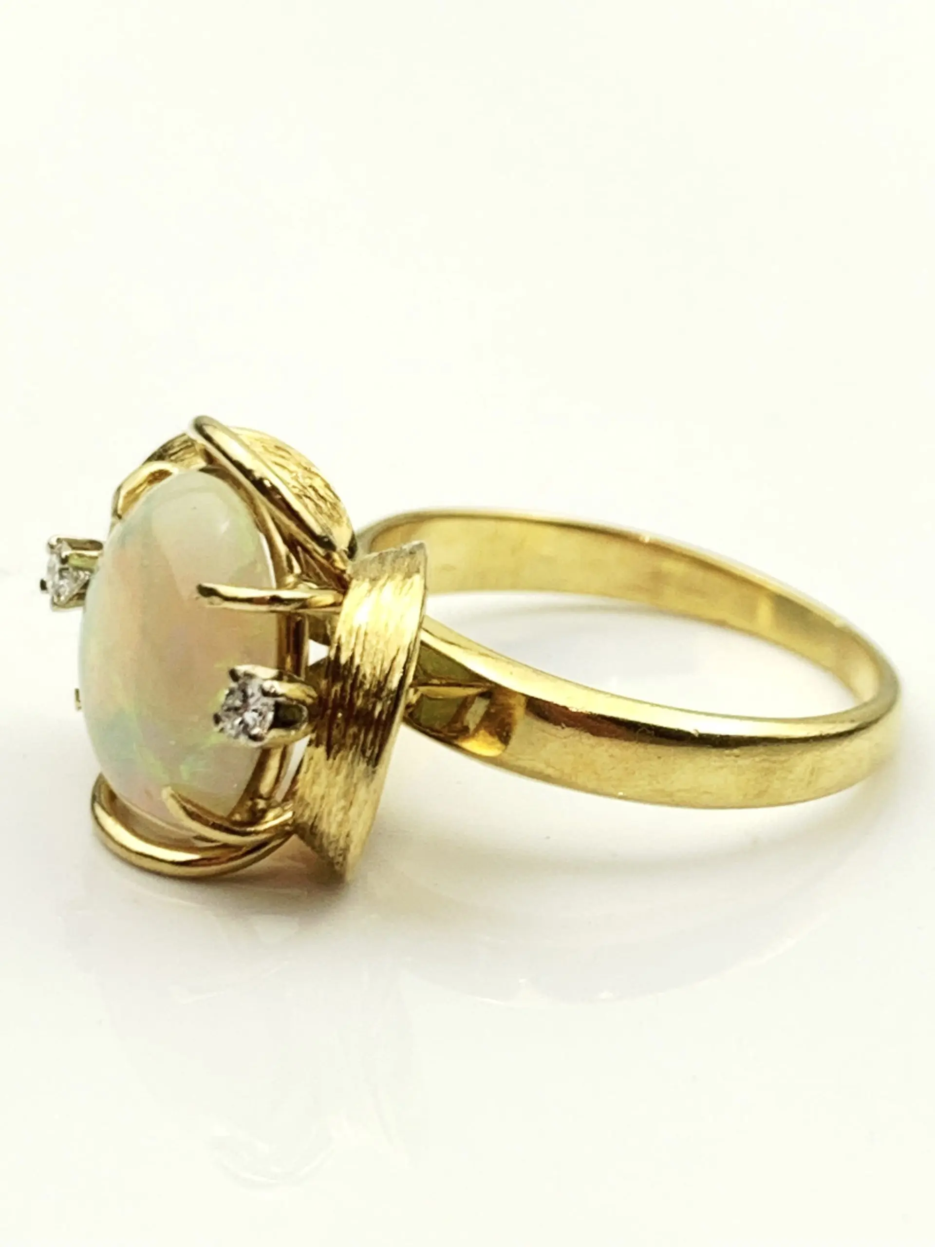 18ct Gold Opal Ring - Image 3