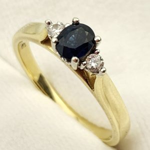 10ct Gold Diamond & Sapphire Ring