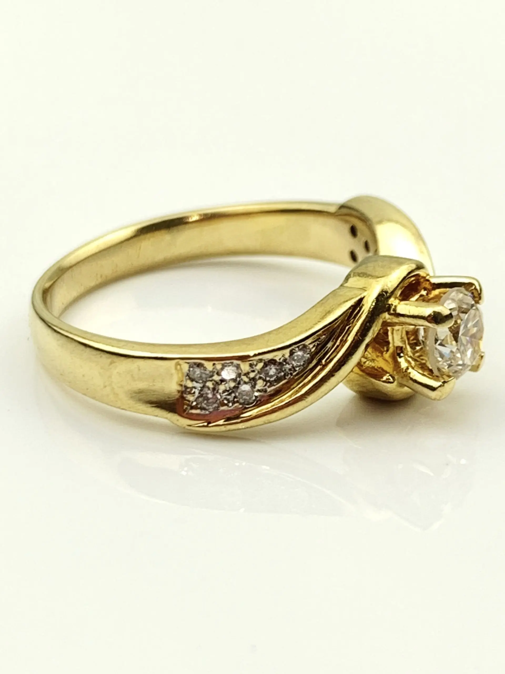 18ct Gold Cluster Diamond Ring - Image 3