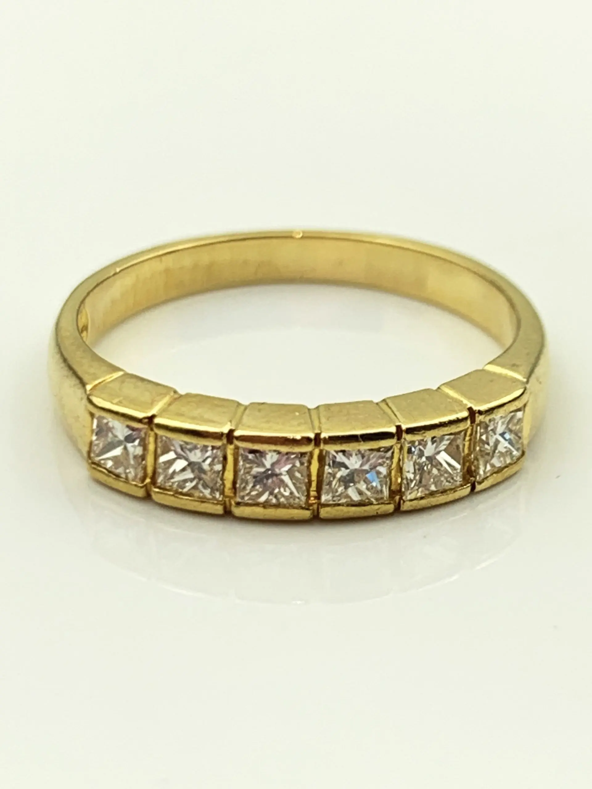 18ct Gold Diamond Wedding Eternity Ring - Image 2