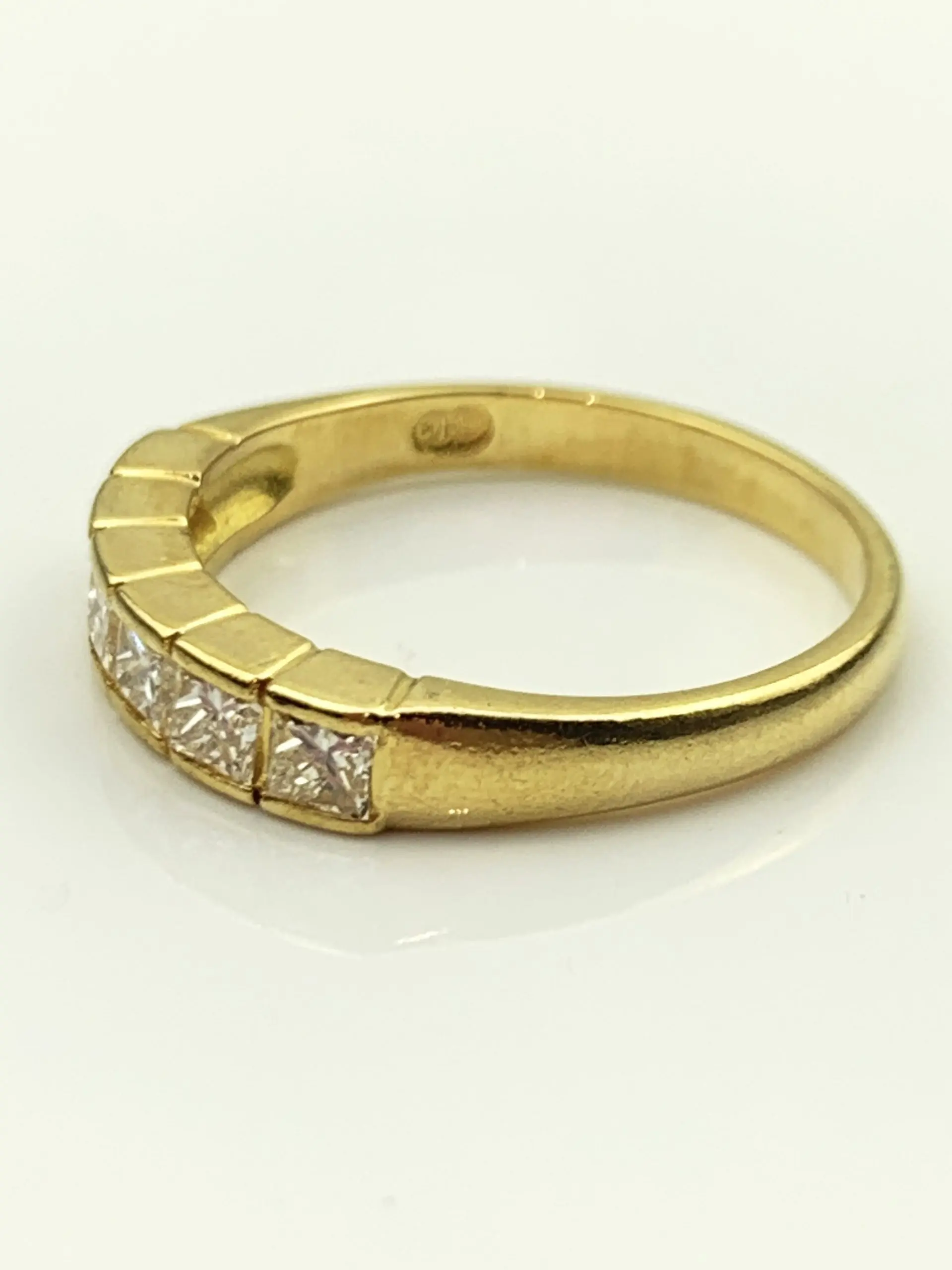 18ct Gold Diamond Wedding Eternity Ring - Image 3