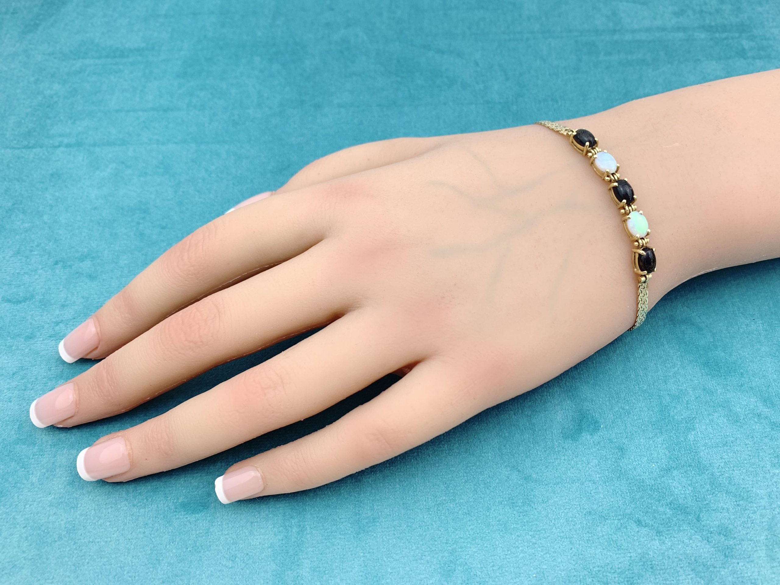 14ct Gold Opal Bracelet - Image 5