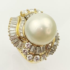 18ct Gold Diamond & Pearl Ring