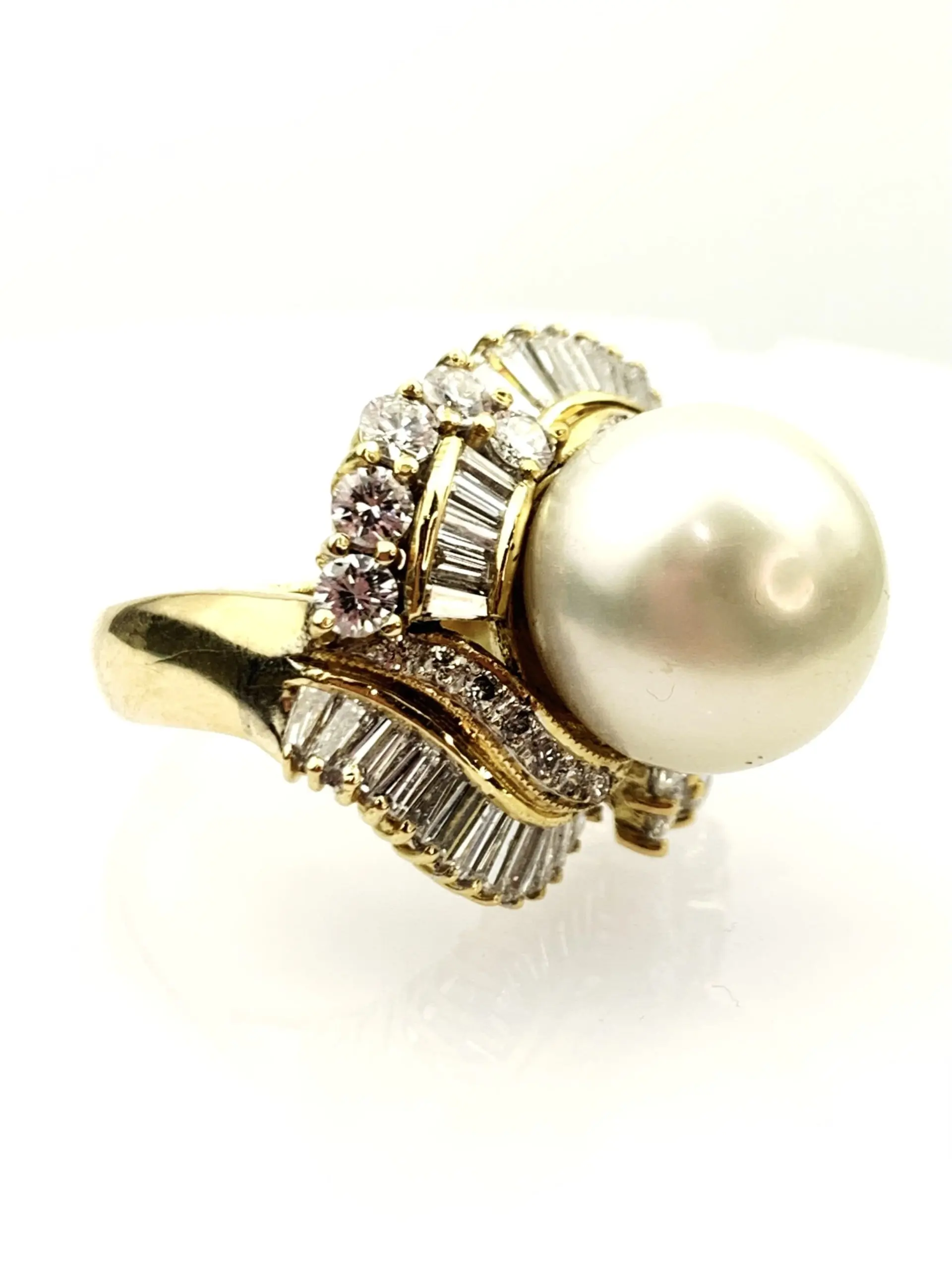 18ct Gold Diamond & Pearl Ring - Image 3