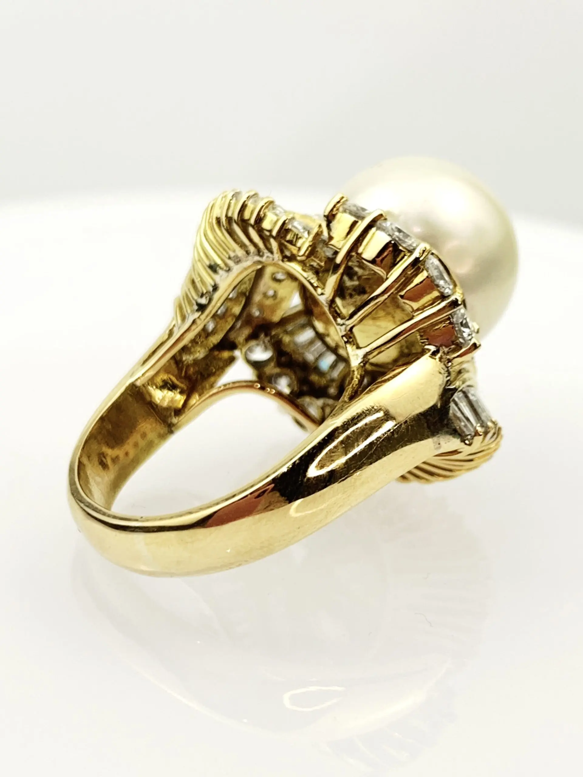 18ct Gold Diamond & Pearl Ring - Image 5