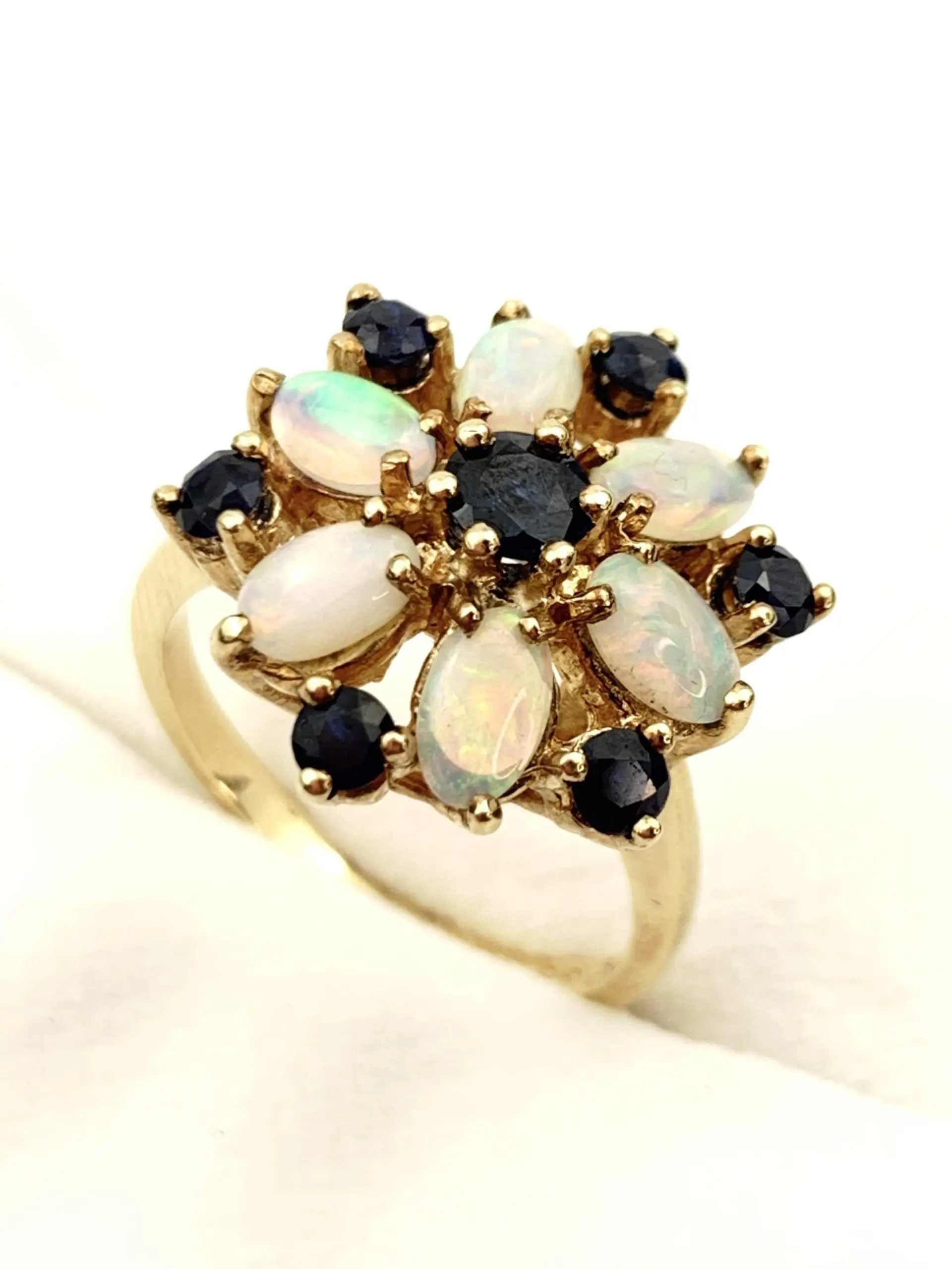 9ct Gold Sapphire & Opal Ring