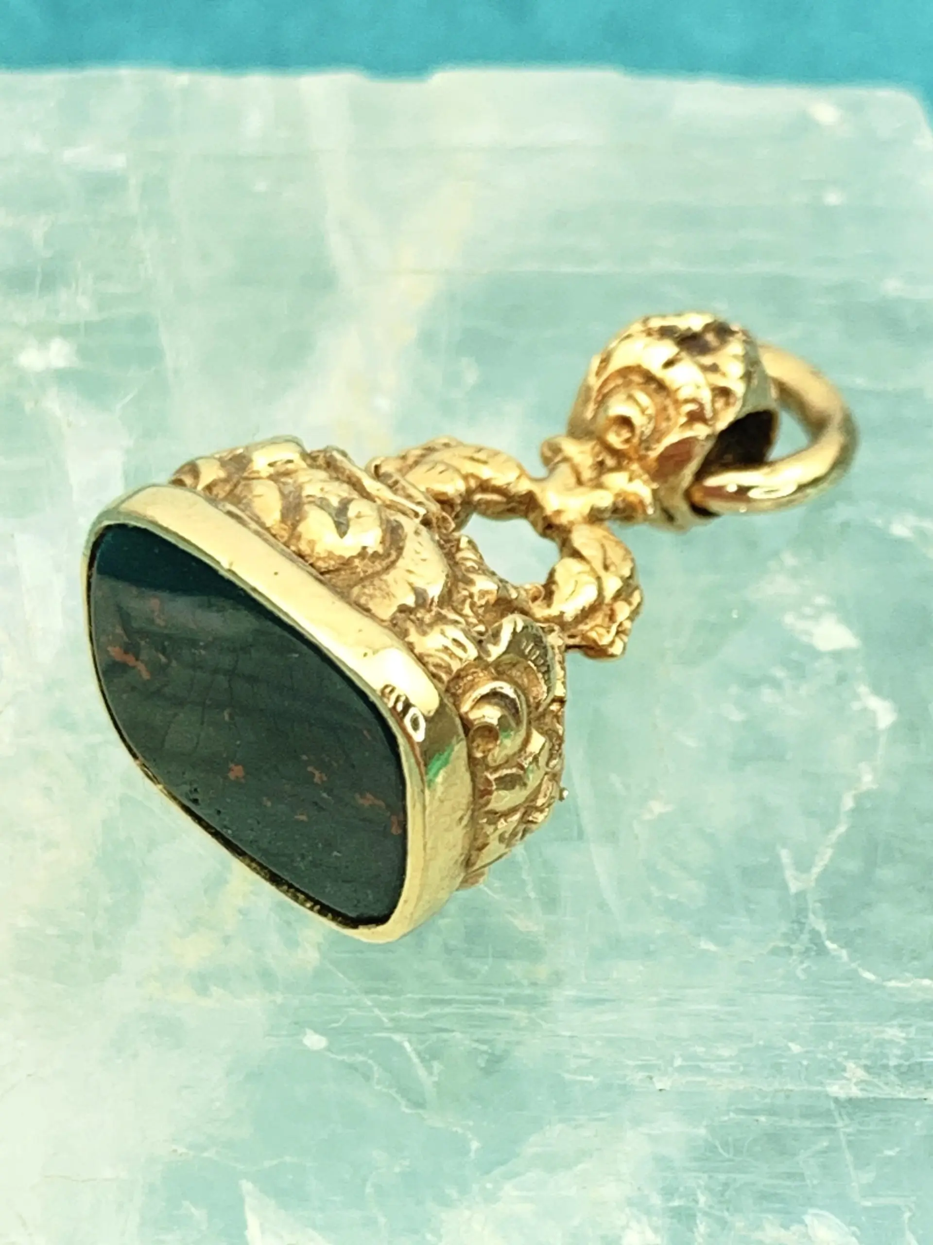 9ct Gold Bloodstone Fob Seal Pendant