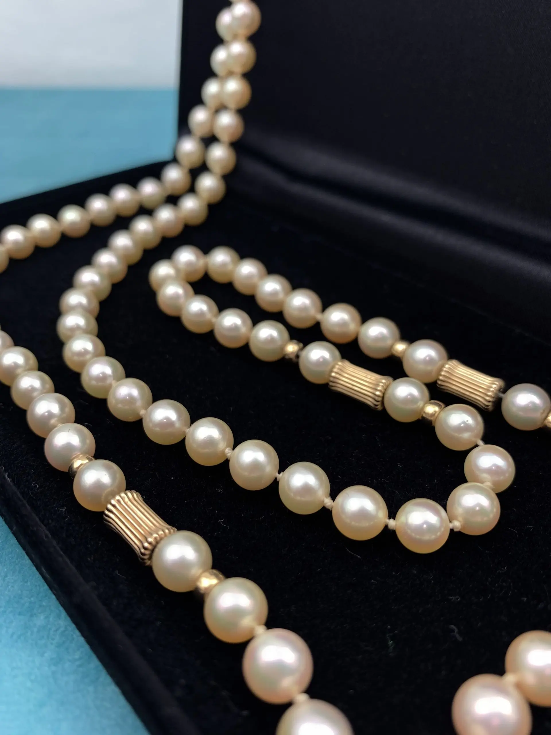 Vintage Pearl Necklace - 14ct Gold