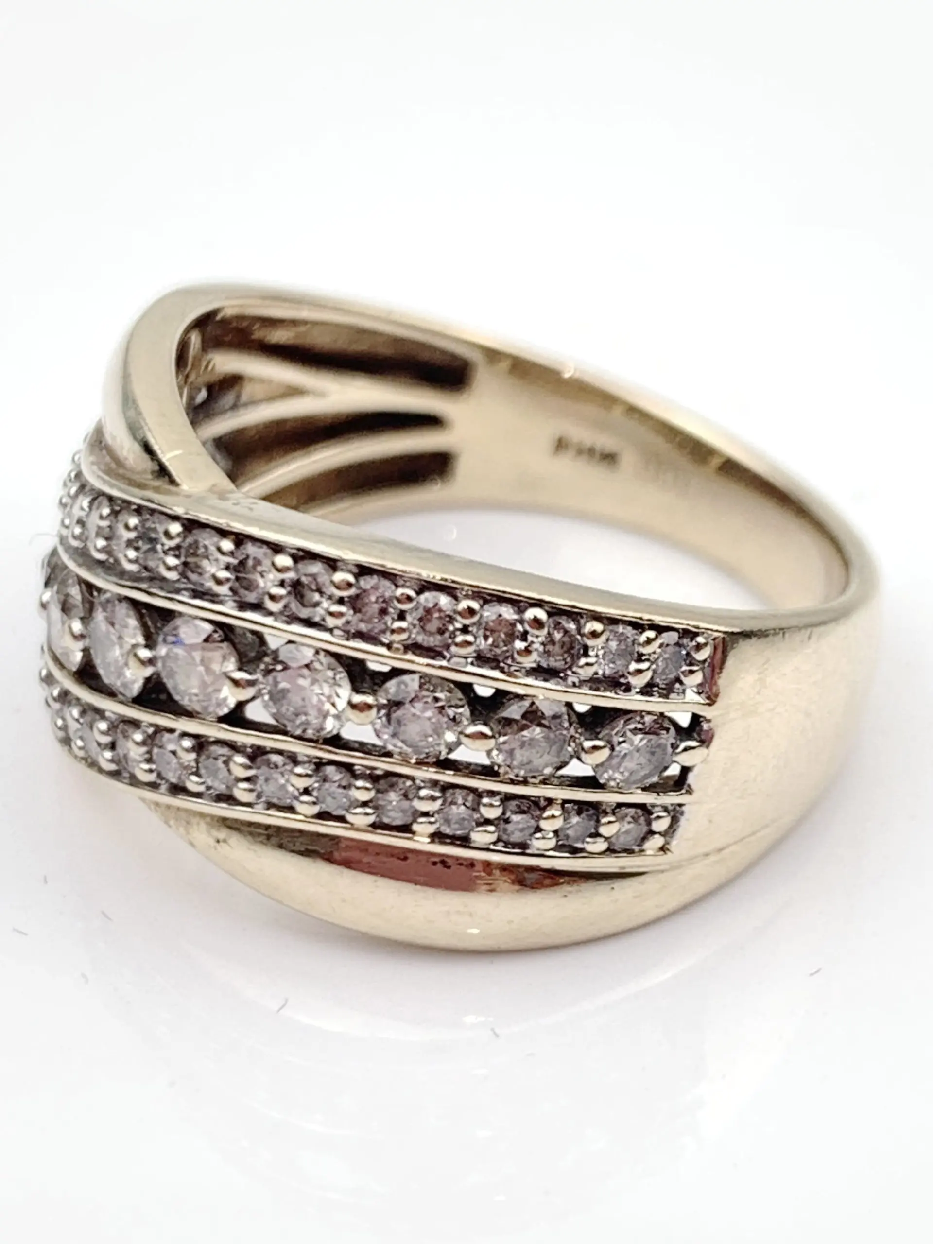 10ct Gold Cluster Diamond Ring - Image 3