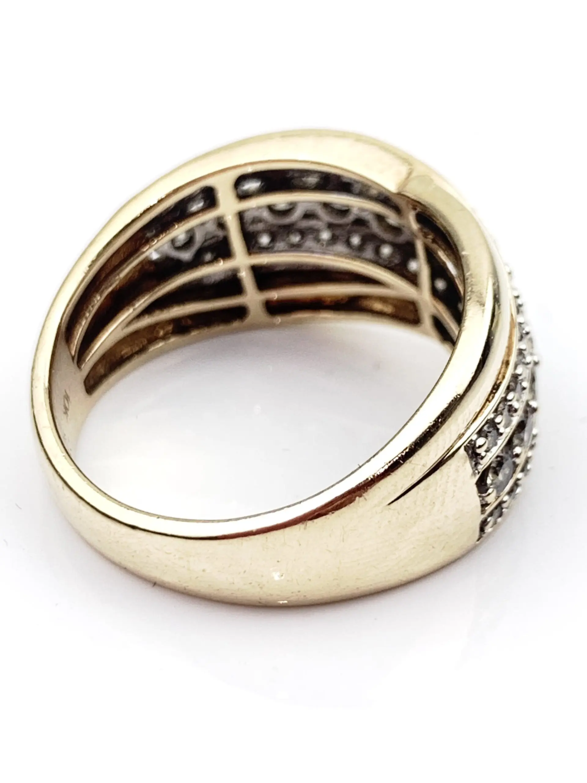 10ct Gold Cluster Diamond Ring - Image 4